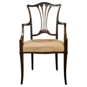 Fauteuil en bois dur Hepplewhite sur pieds délicats avec siège d'origine