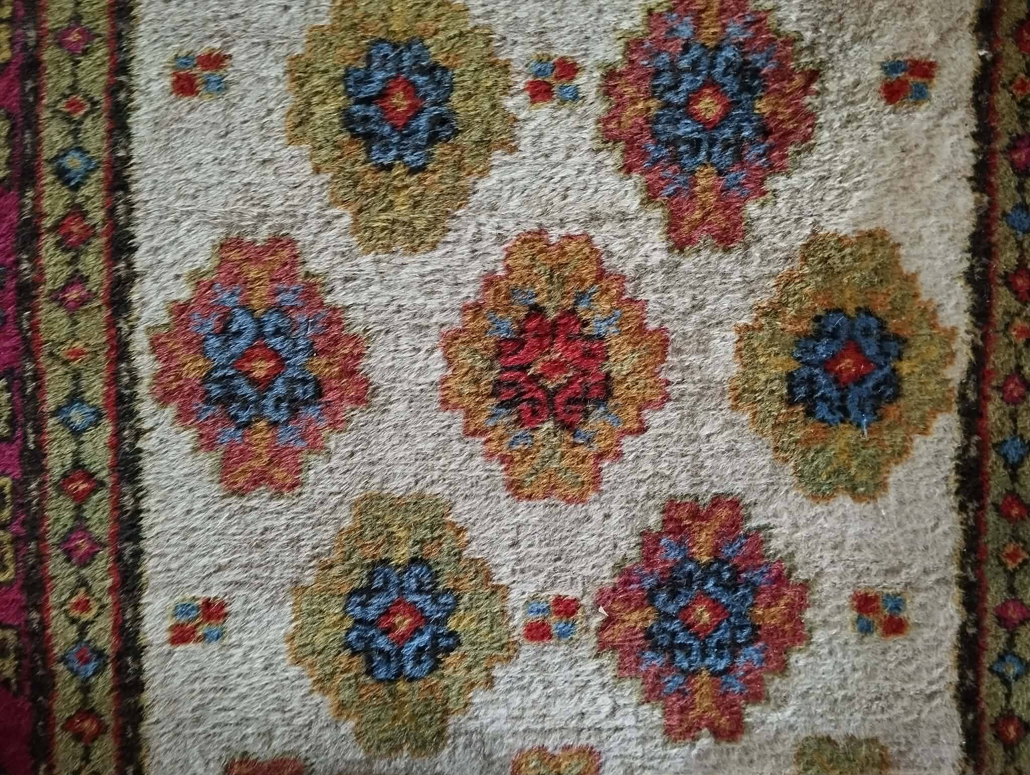 Handmade Sinkiang hallway rug 333x74cm
