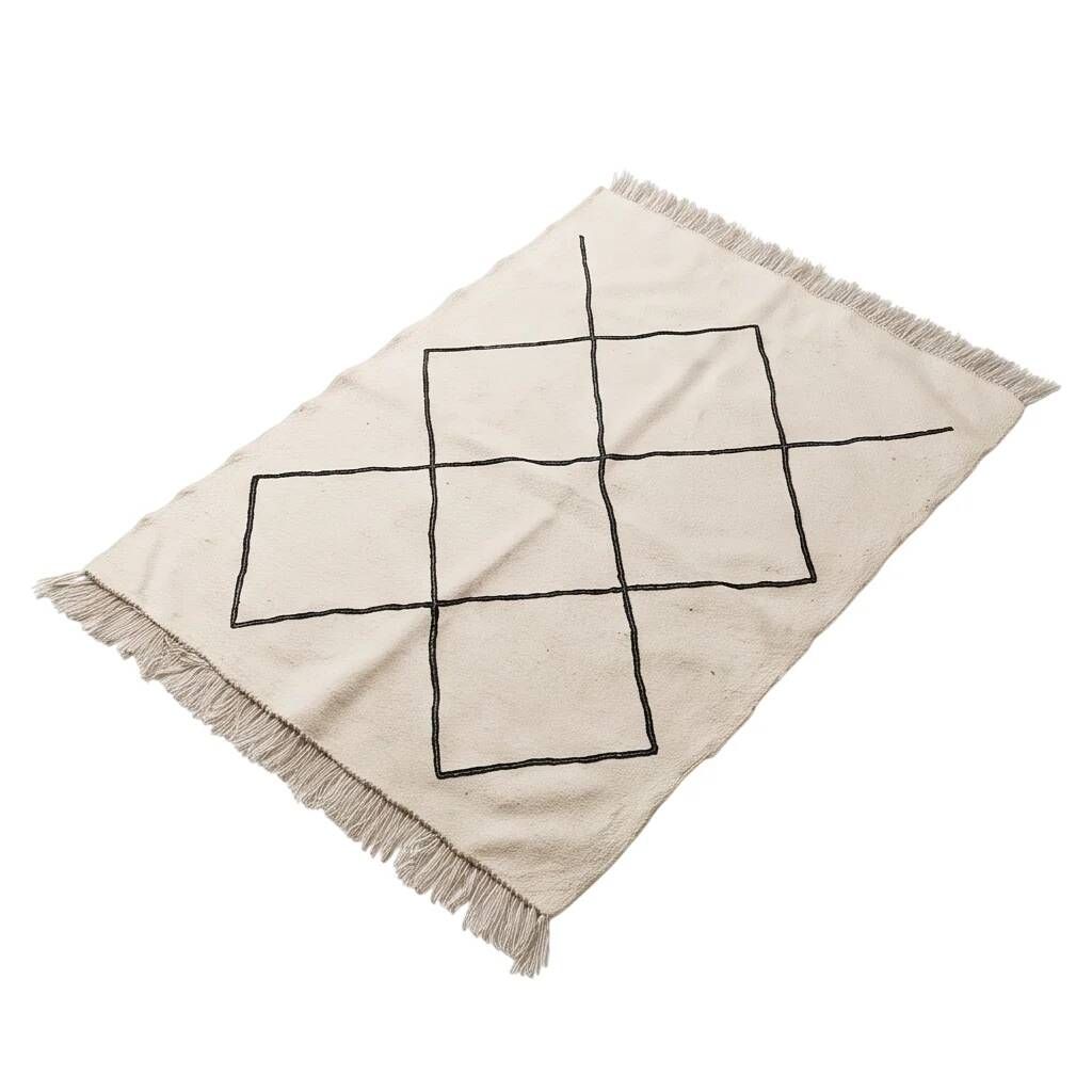 Minimalist Berber rug in cream and black 105x140 cm