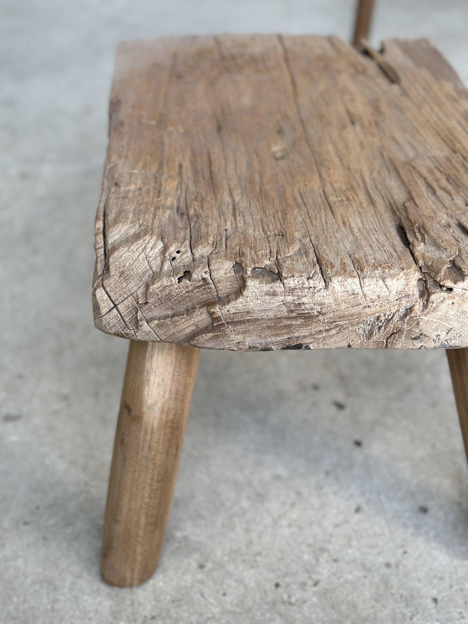 Small side table or stool in four-legged blond teak H:30 L43 l30
