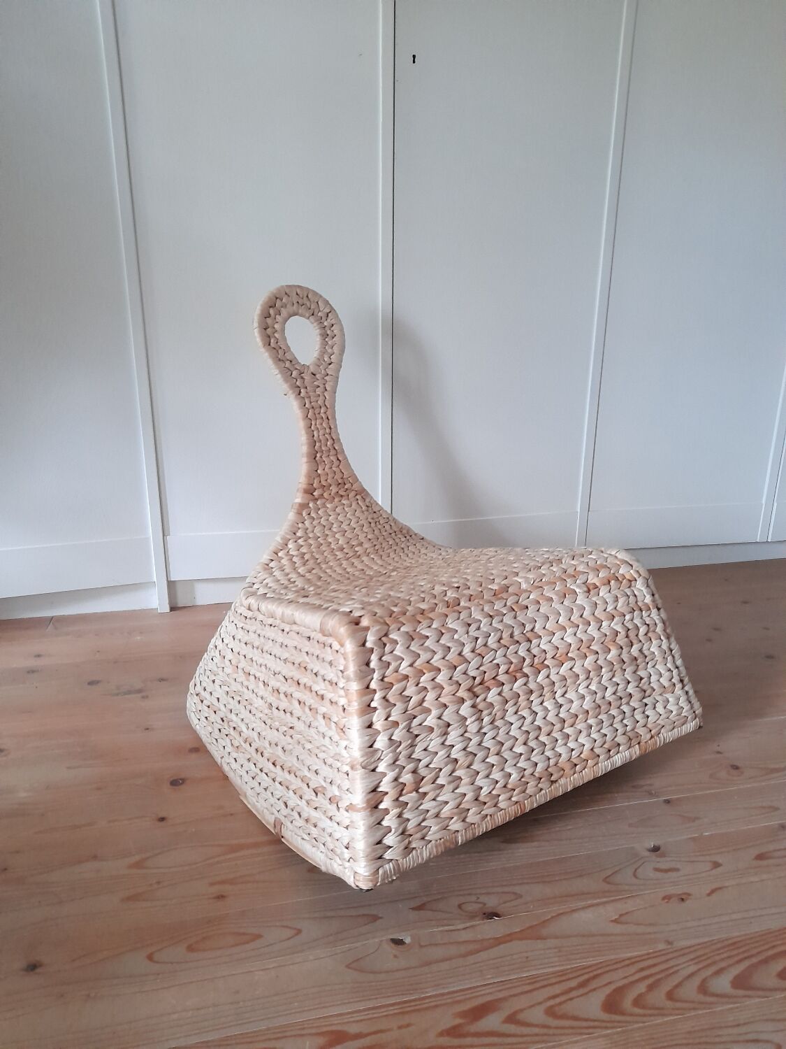 Fauteuil a bascule Gullholmen par Maria Vinka Ikea PS