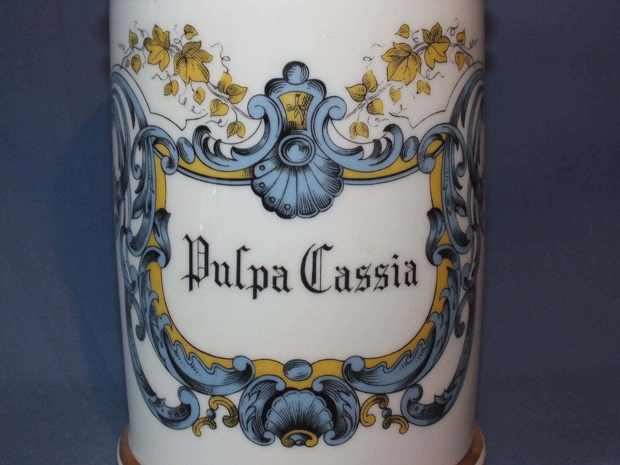 Pharmacy pot, porcelain apothecary Pulpa Cassia