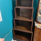 Decorative shelf in the shape of a trunk