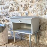Bedside table with spindle legs