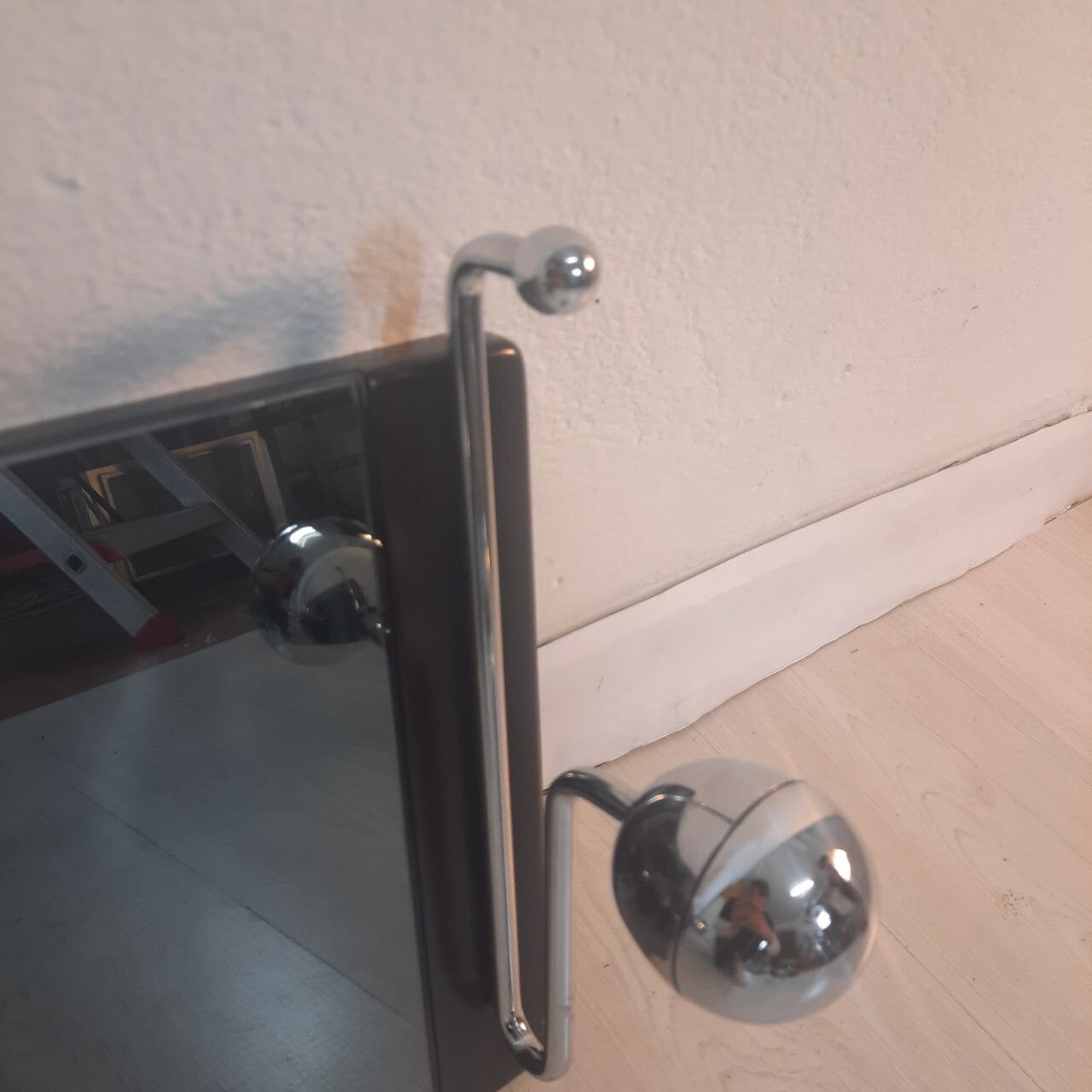 9 70's clothes hanger spiral