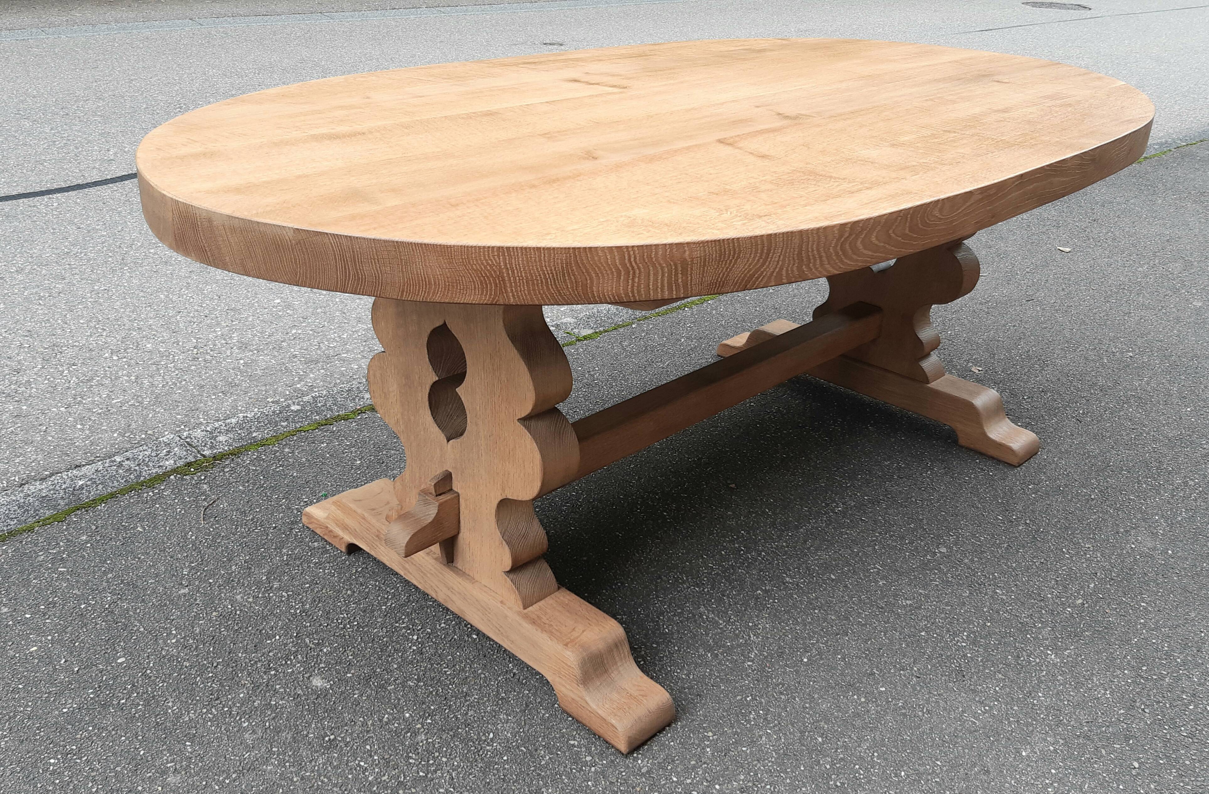 Oval farmhouse table