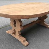 Oval farmhouse table