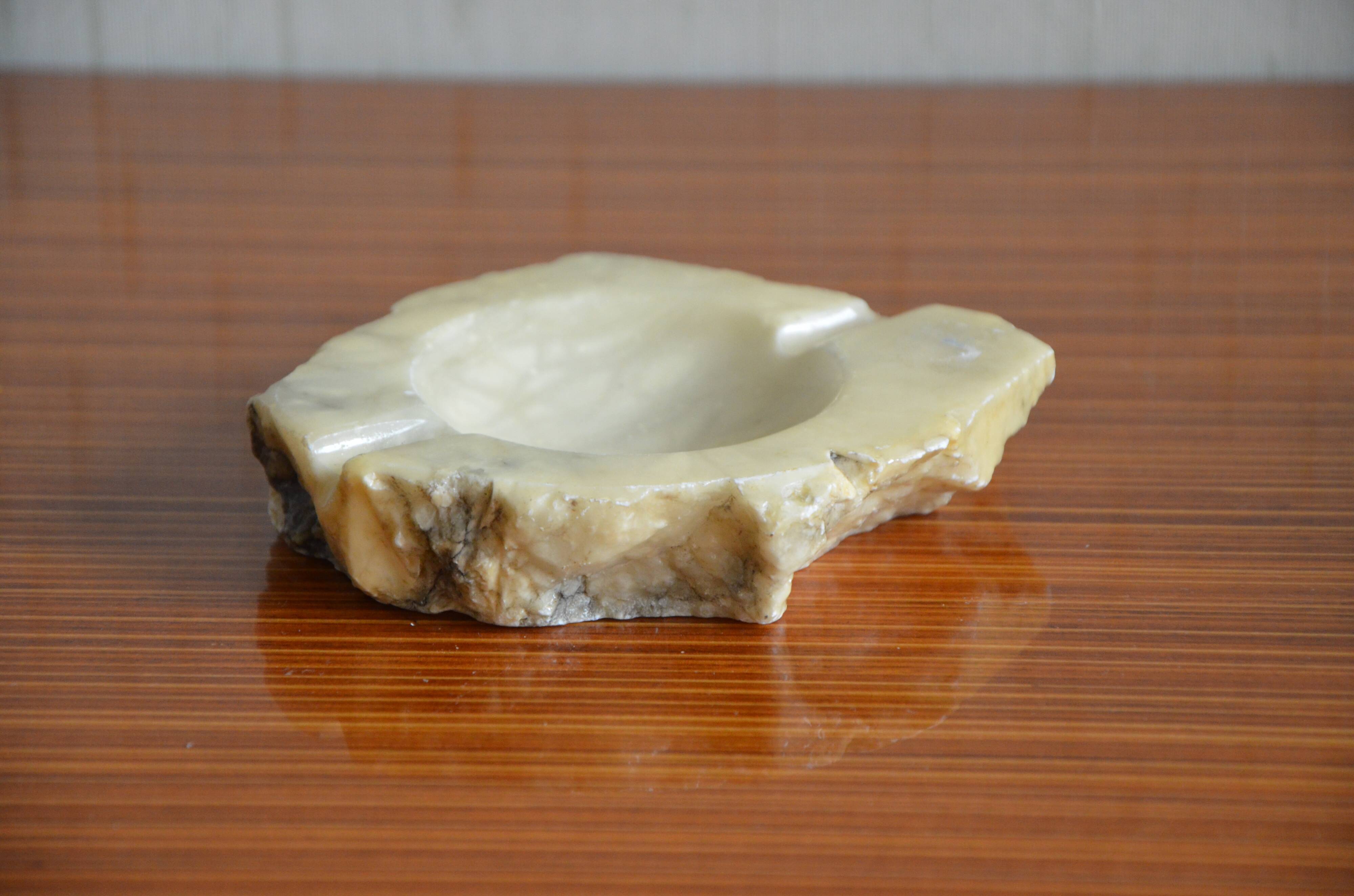 White and grey alabaster ashtray