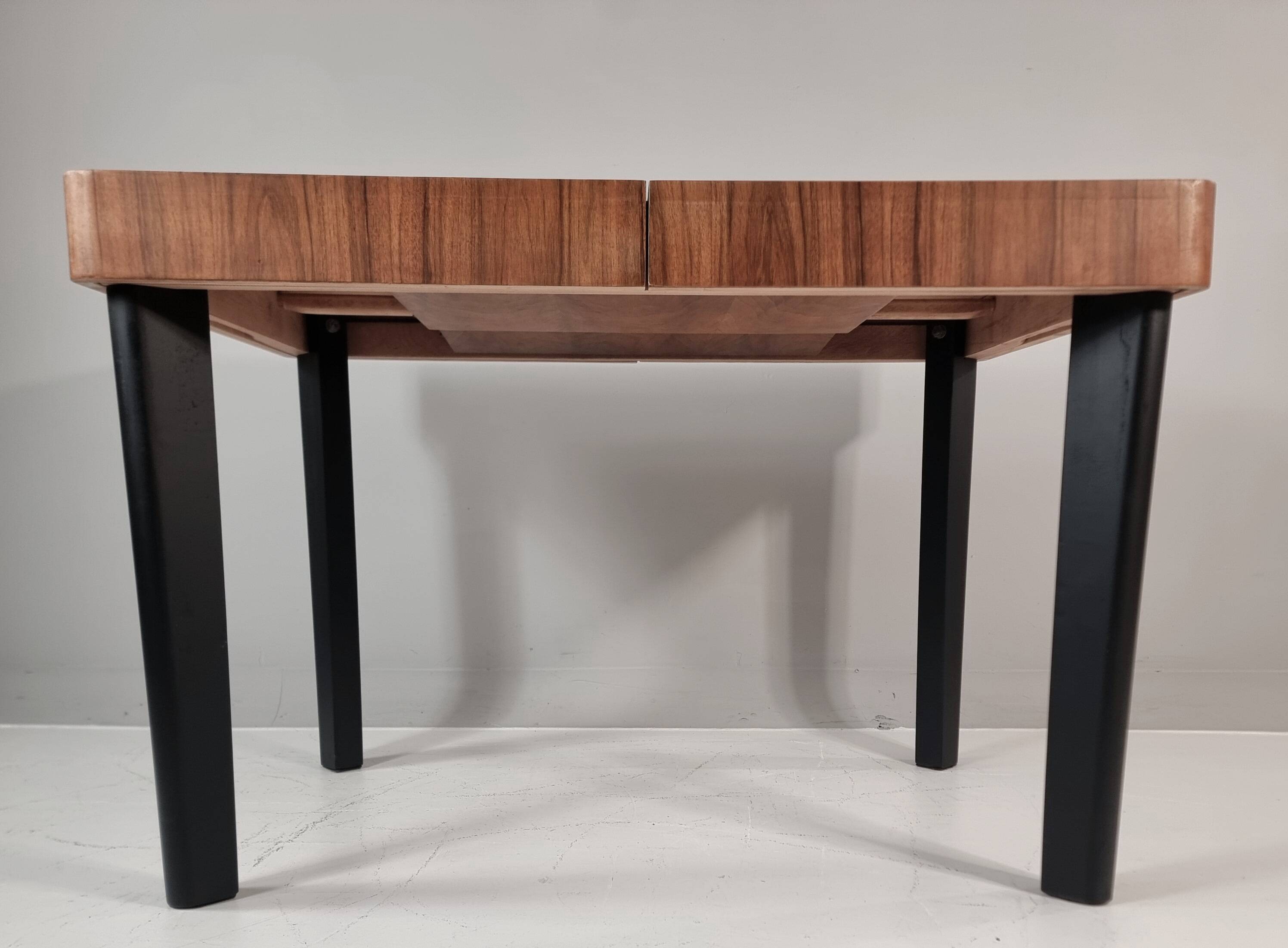 Art Deco dining table in walnut, 1960s