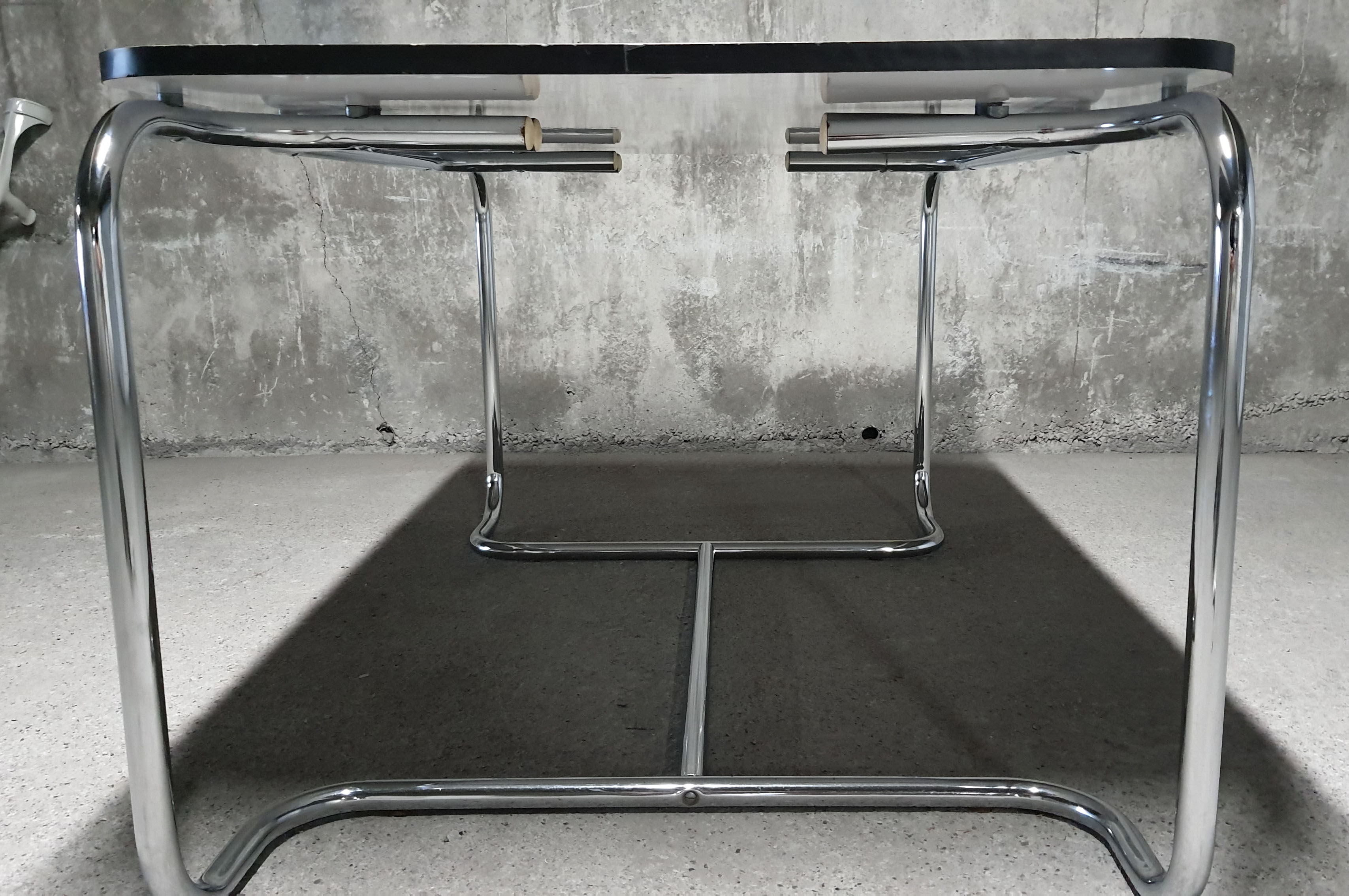 Modernist design dining table 1970/1980