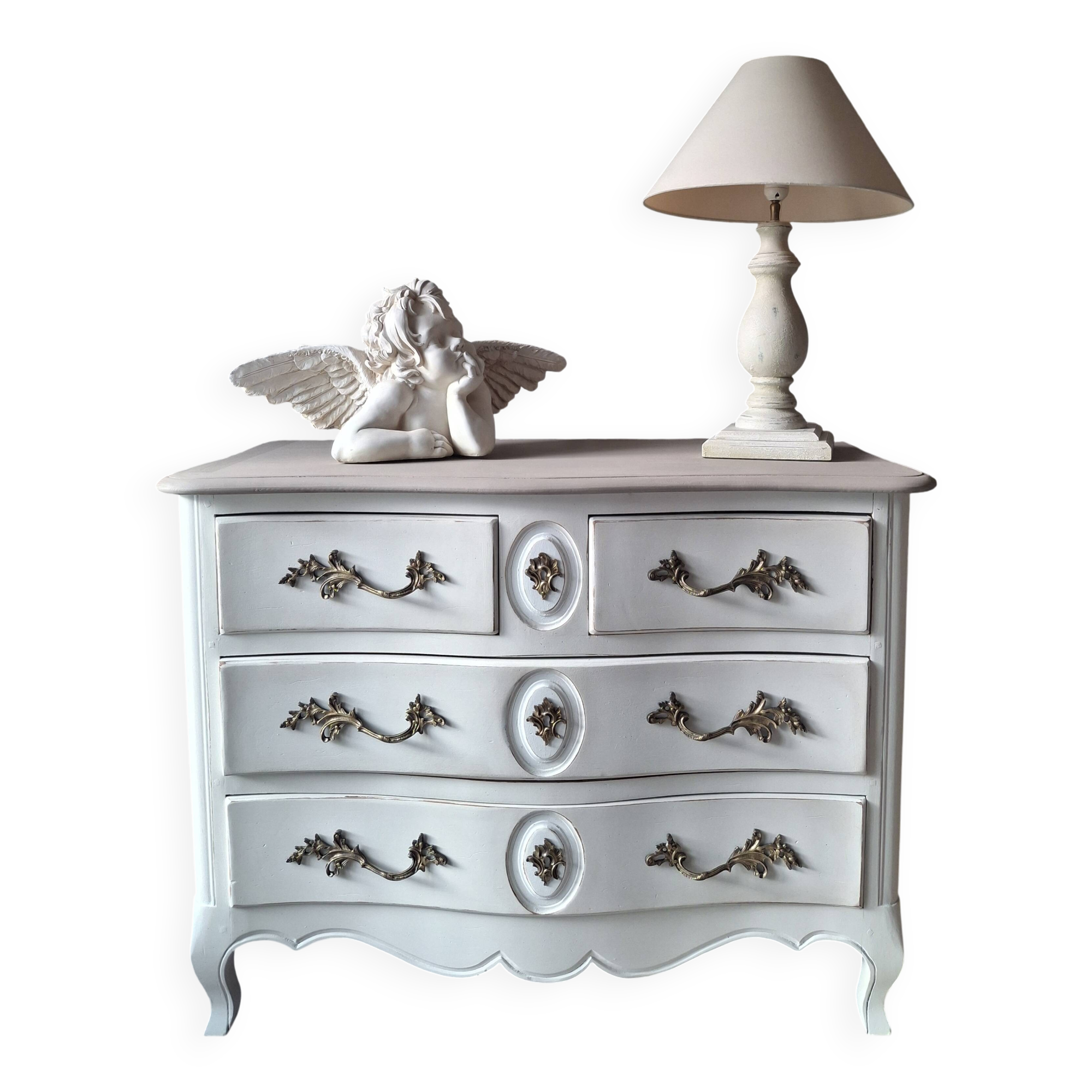 Louis XV style crossbow-shaped commode