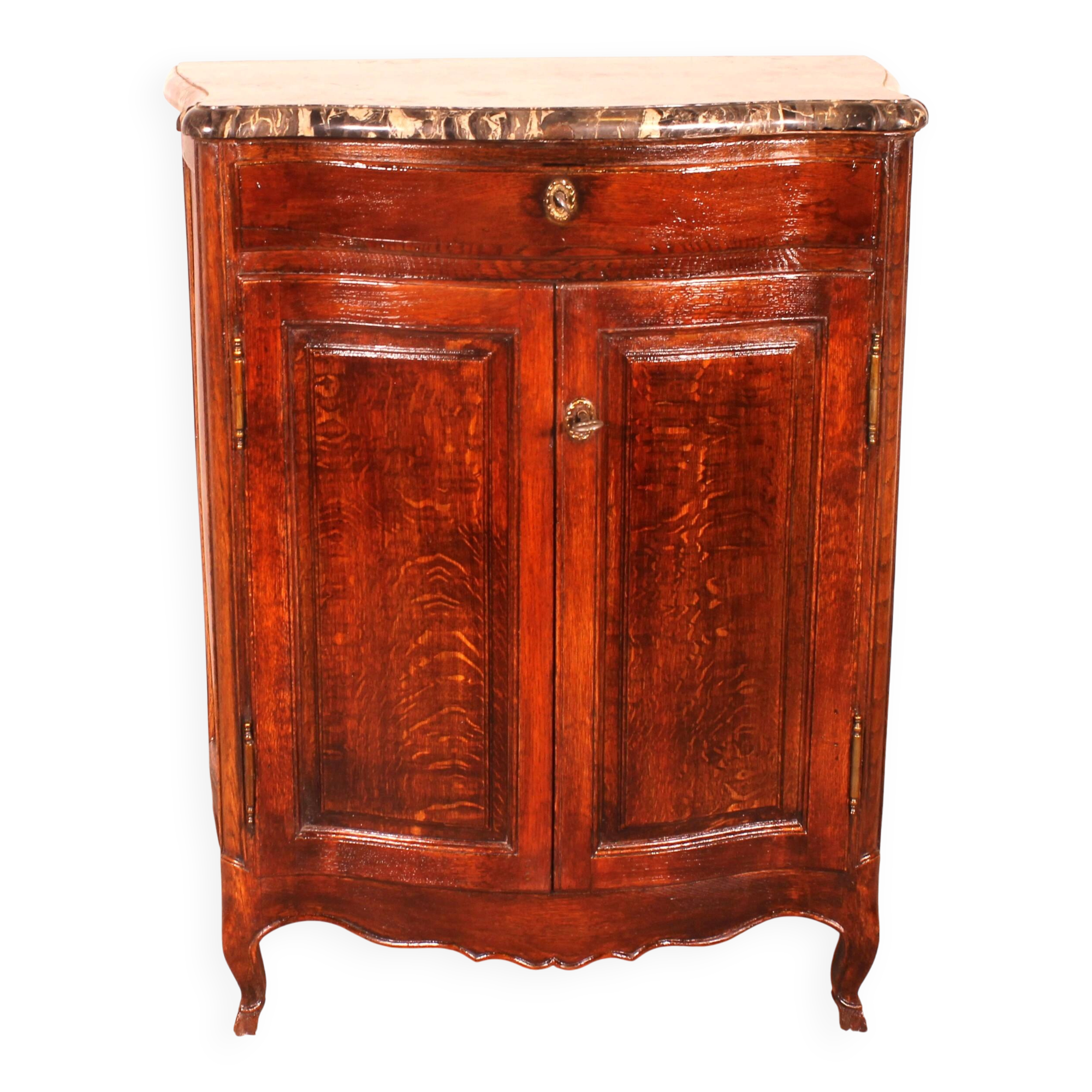 Superb Louis XV style buffet from the 18th century in oak.