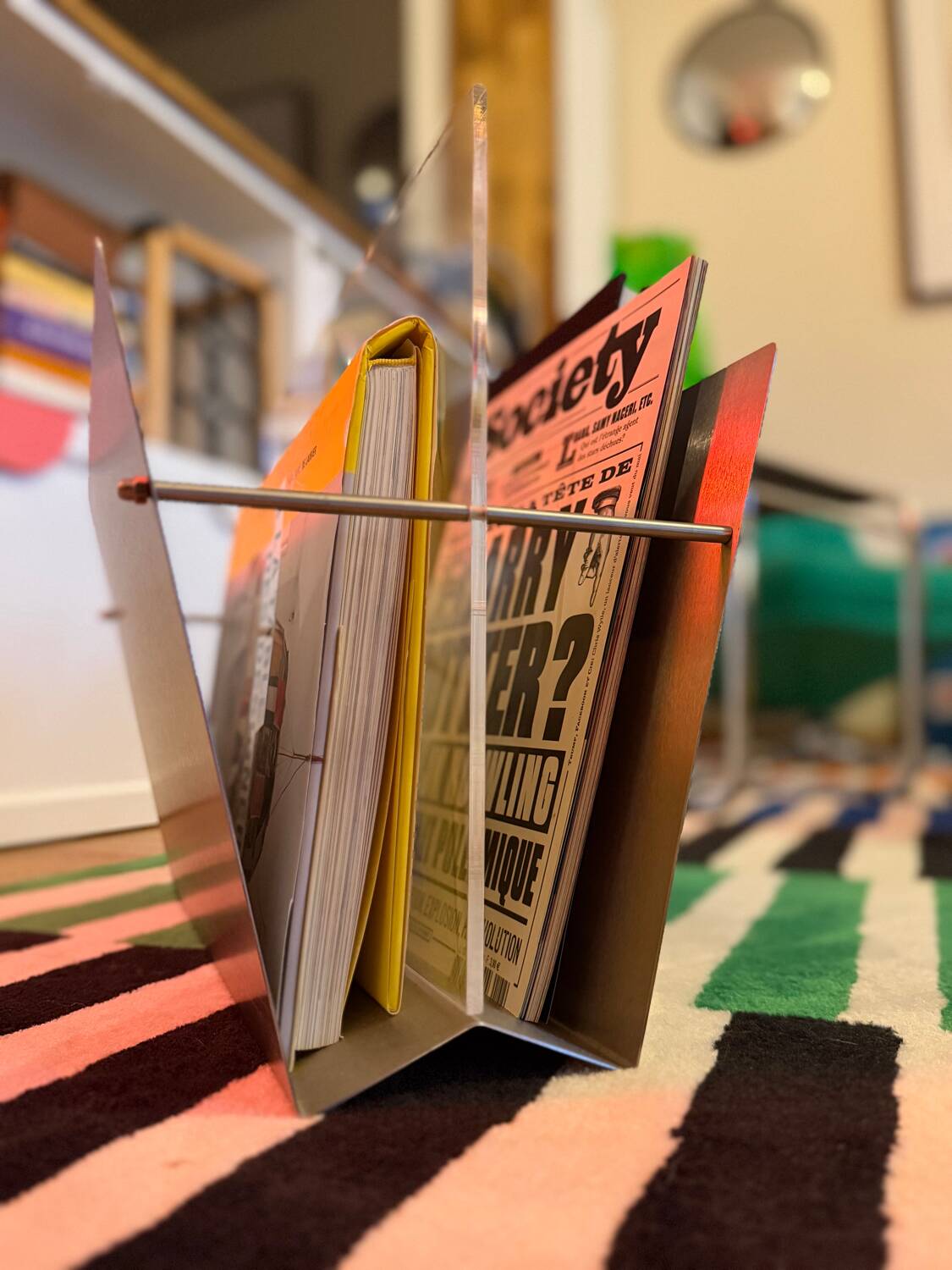 Magazine rack design by Studio Van De Eldik