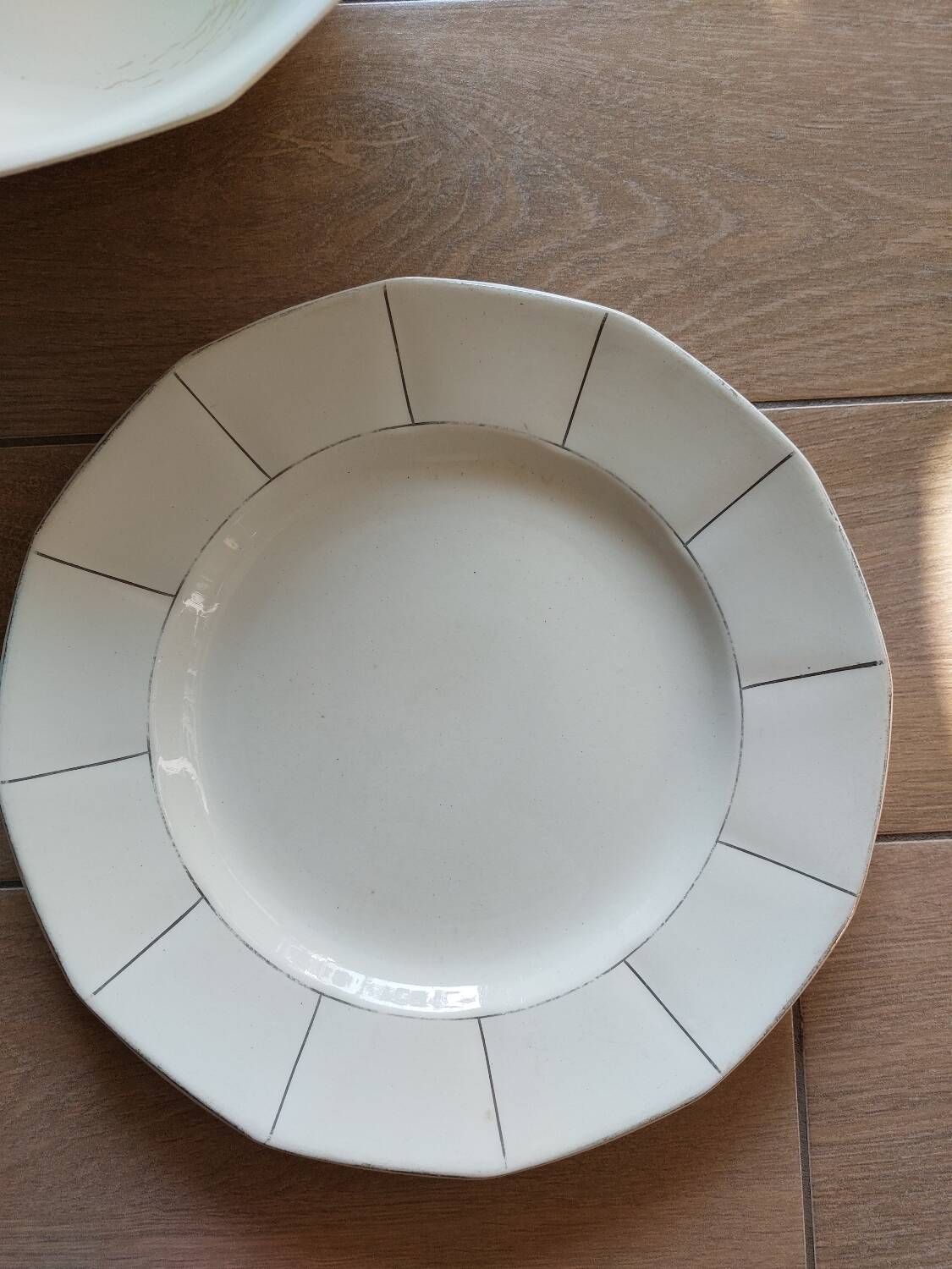 Sarreguemines serving dish