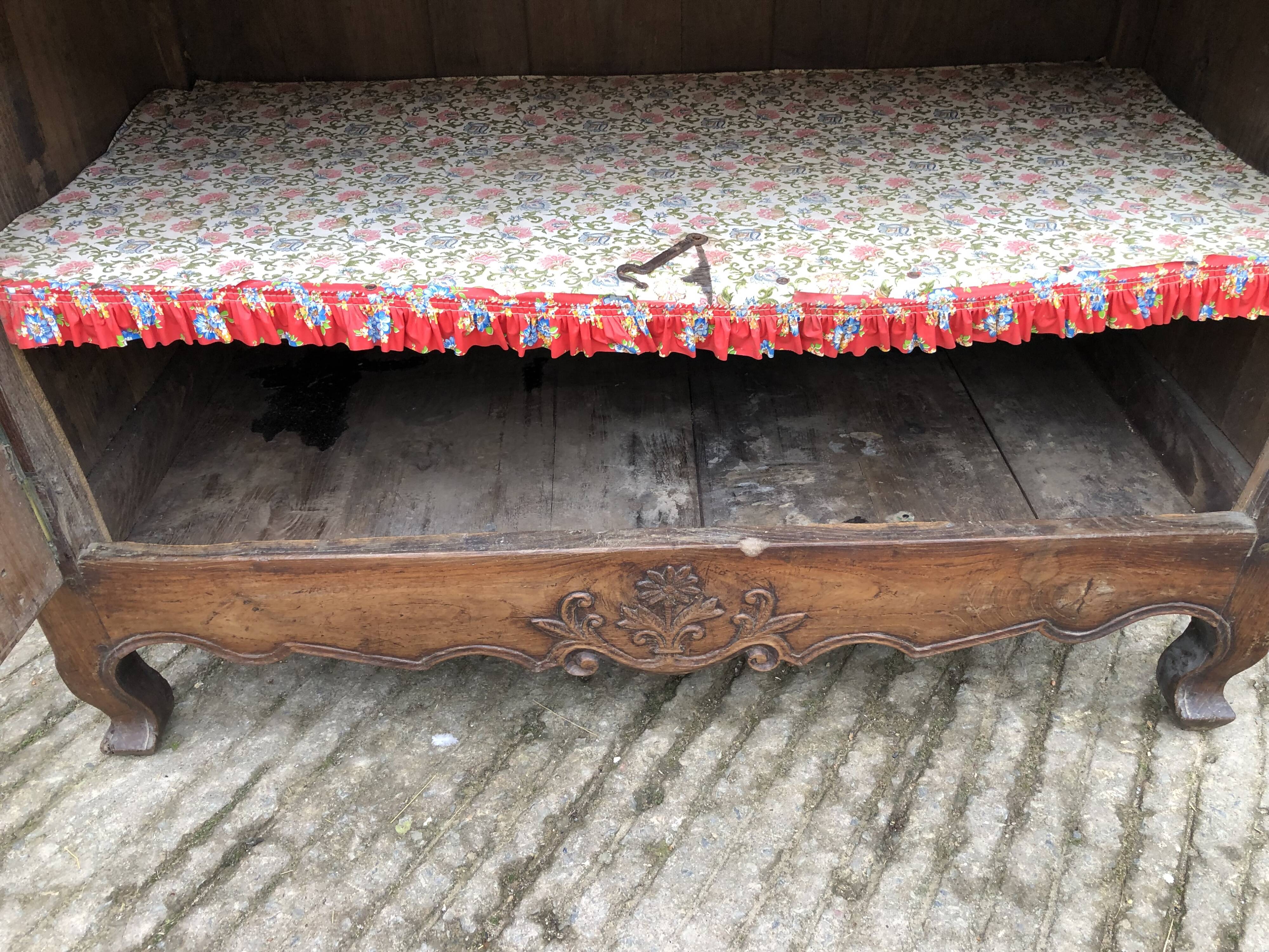 Antique Louis XV low chestnut sideboard with 2 doors and 1 drawer.