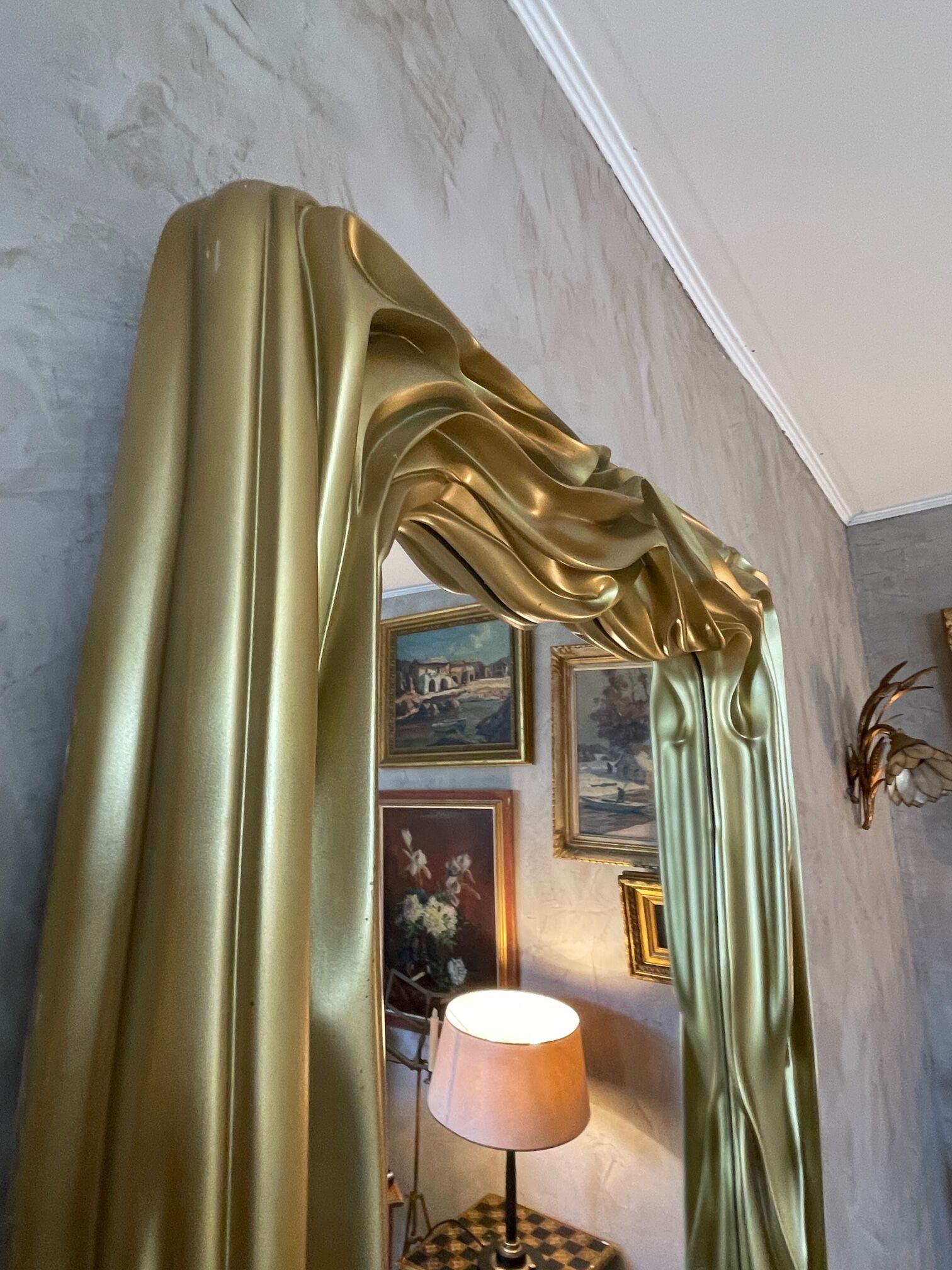 Golden mirror