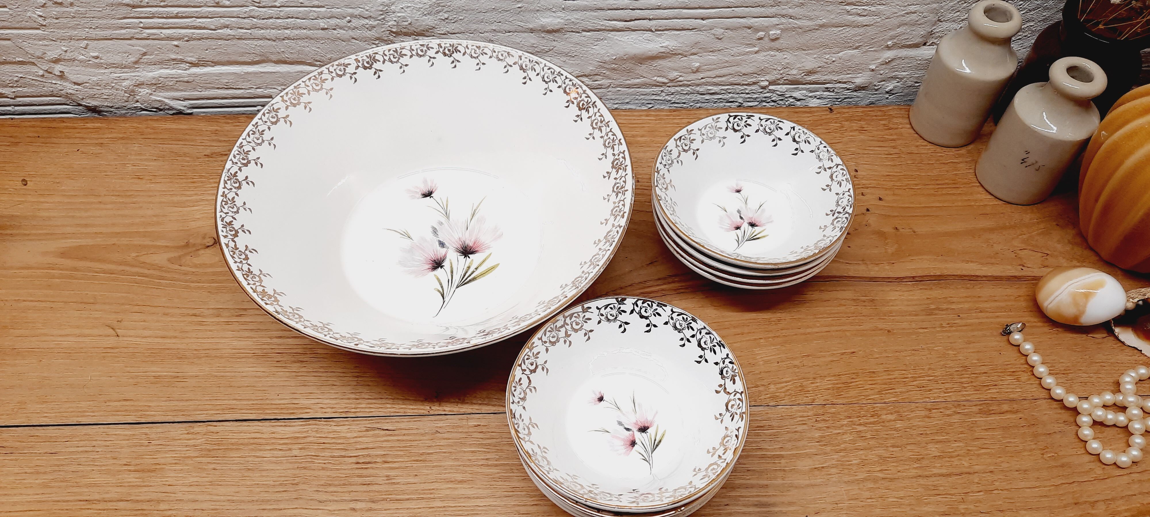 Set salad bowl and 8 Sarreguemines cups