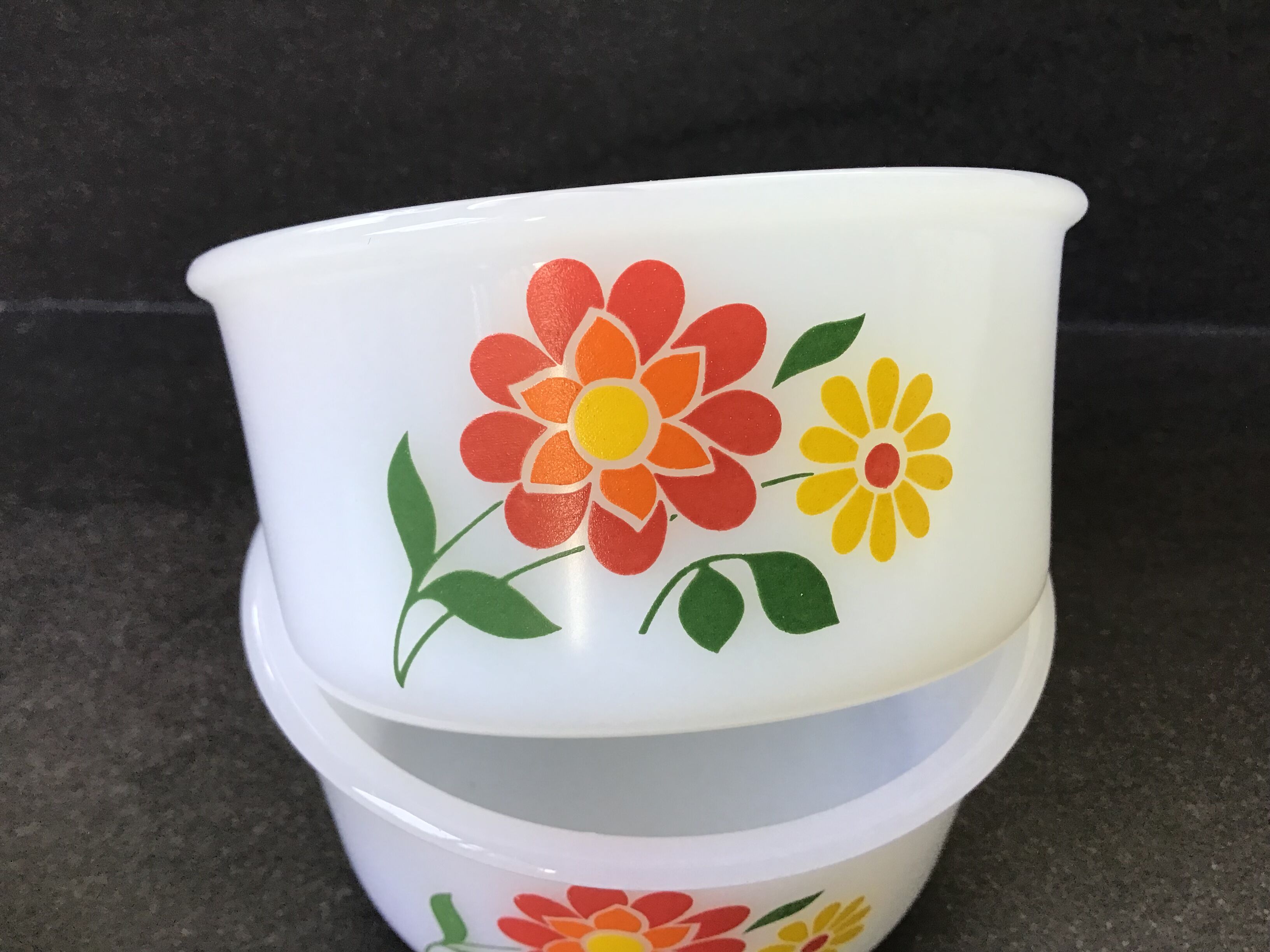 Set of 3 Arcopal ramekins, vintage décor red, orange, yellow flowers
