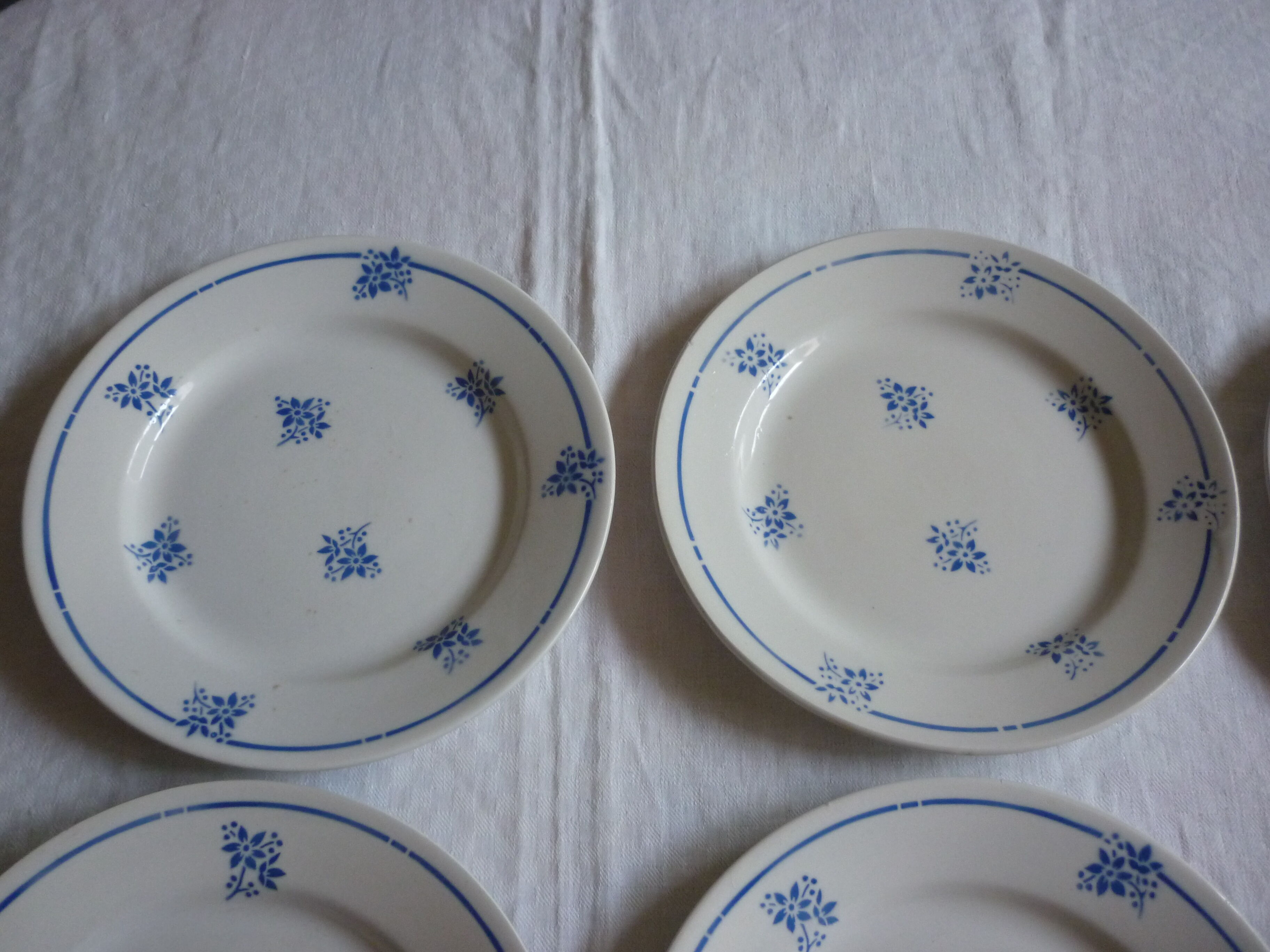 6 plates flat earthenware hamage wolves blue flowers mill