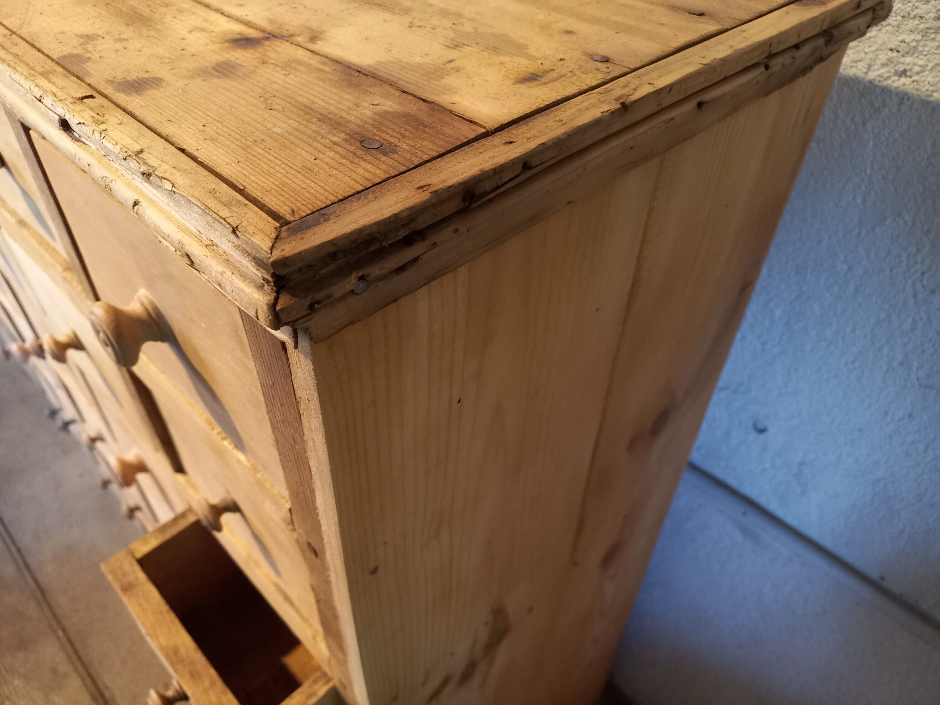 Trade cabinet with drawers