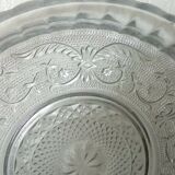 Crystal-cut lily flower dish