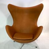 Egg chair, model 3316 by Arne Jacobsen and Fritz Hansen