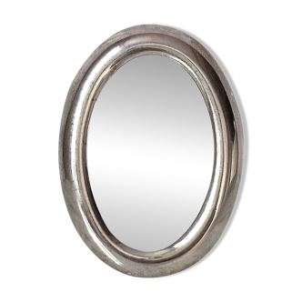 Miniature oval frame in silver metal