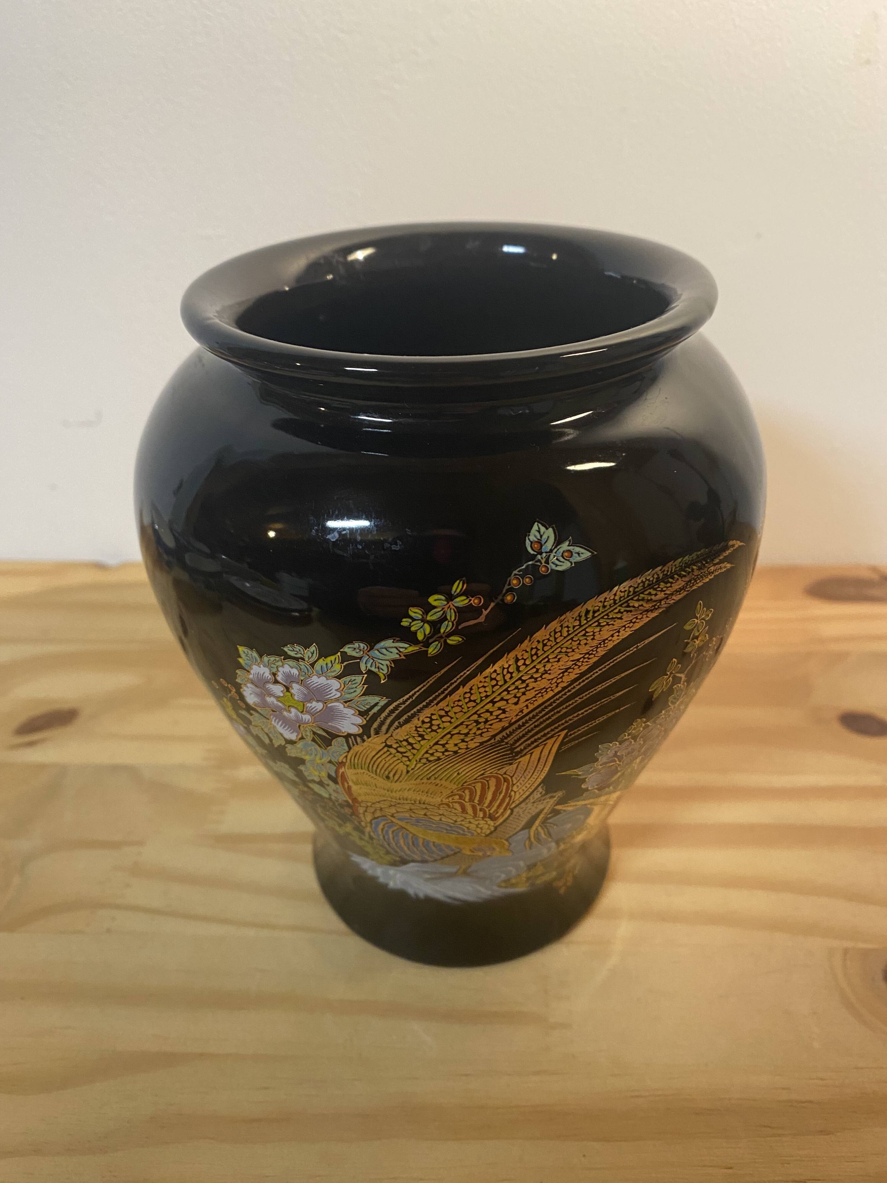 Vase d'inspiration Japonaise noir en céramique • Faisan doré et motif floral •