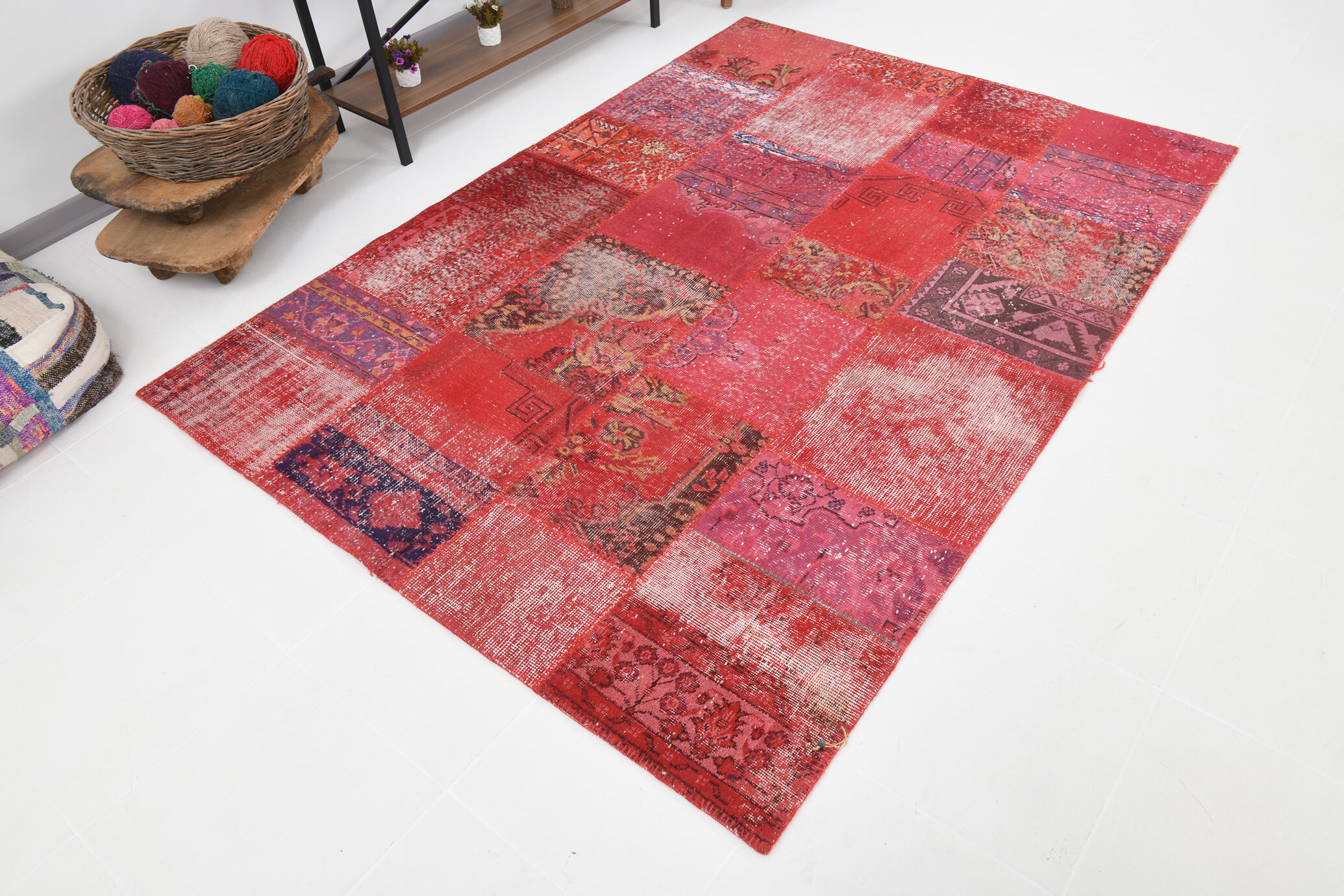 5x8 red tones turkiah rug 169x240cm