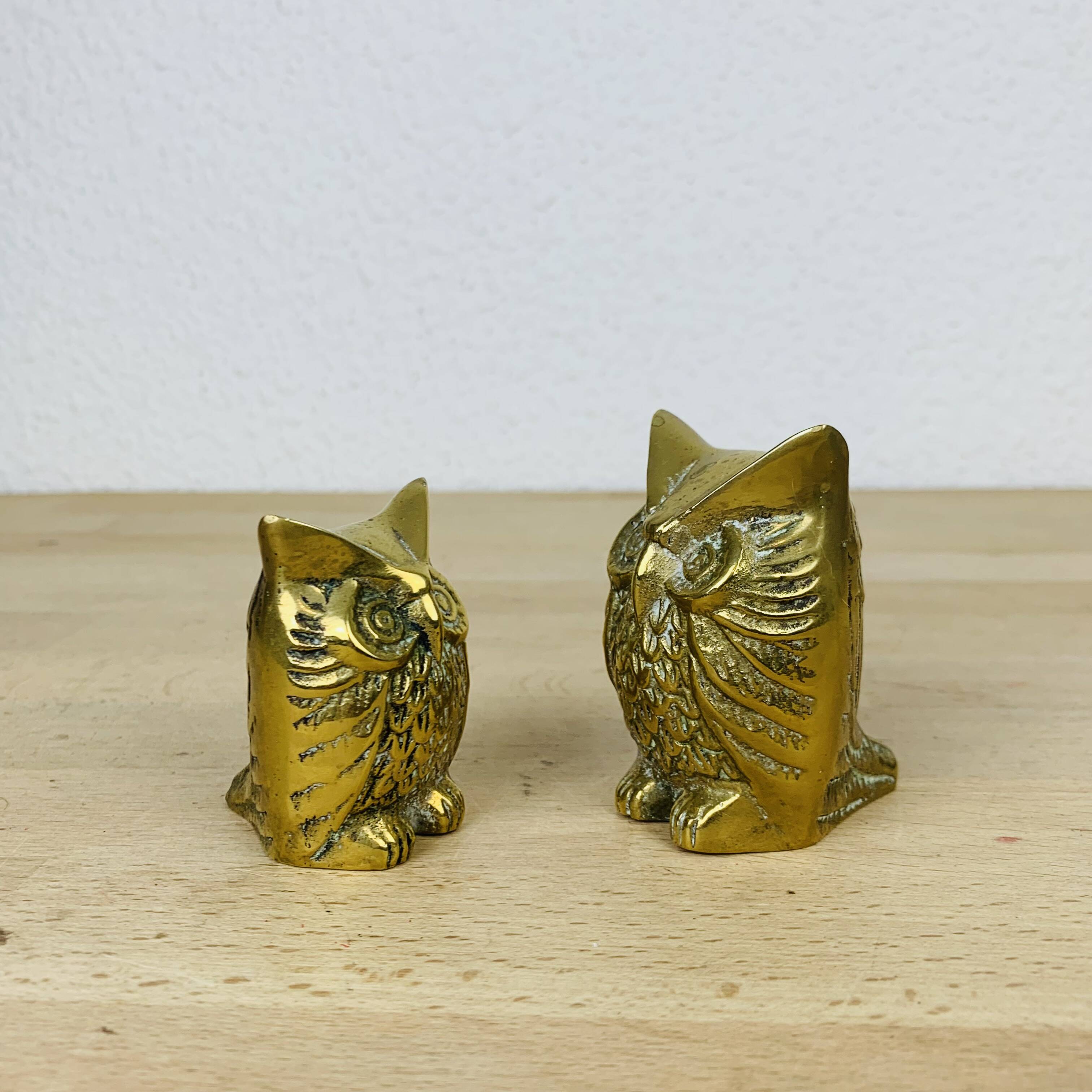 Pair of owls/owls in golden brass