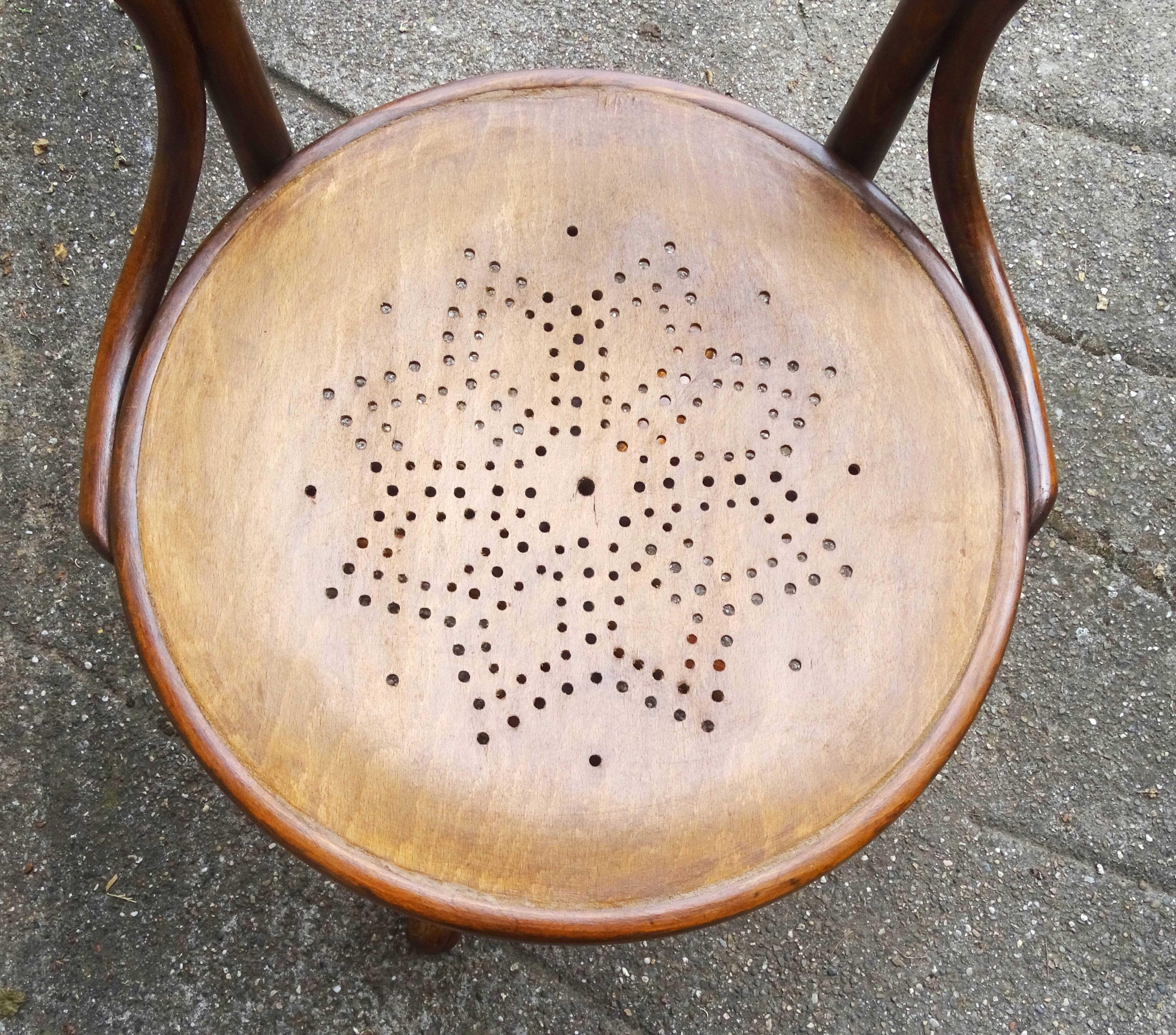 Thonet 1900 Seating Star