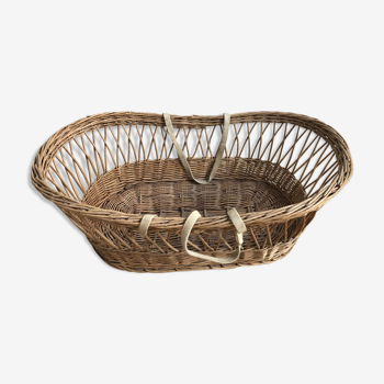 Ancient wicker, rattan couffin