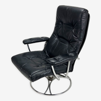 Italian postmodern leather lounge chair, 1980s