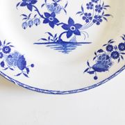 Dessert plate Boch Frères model Grand Bouquet