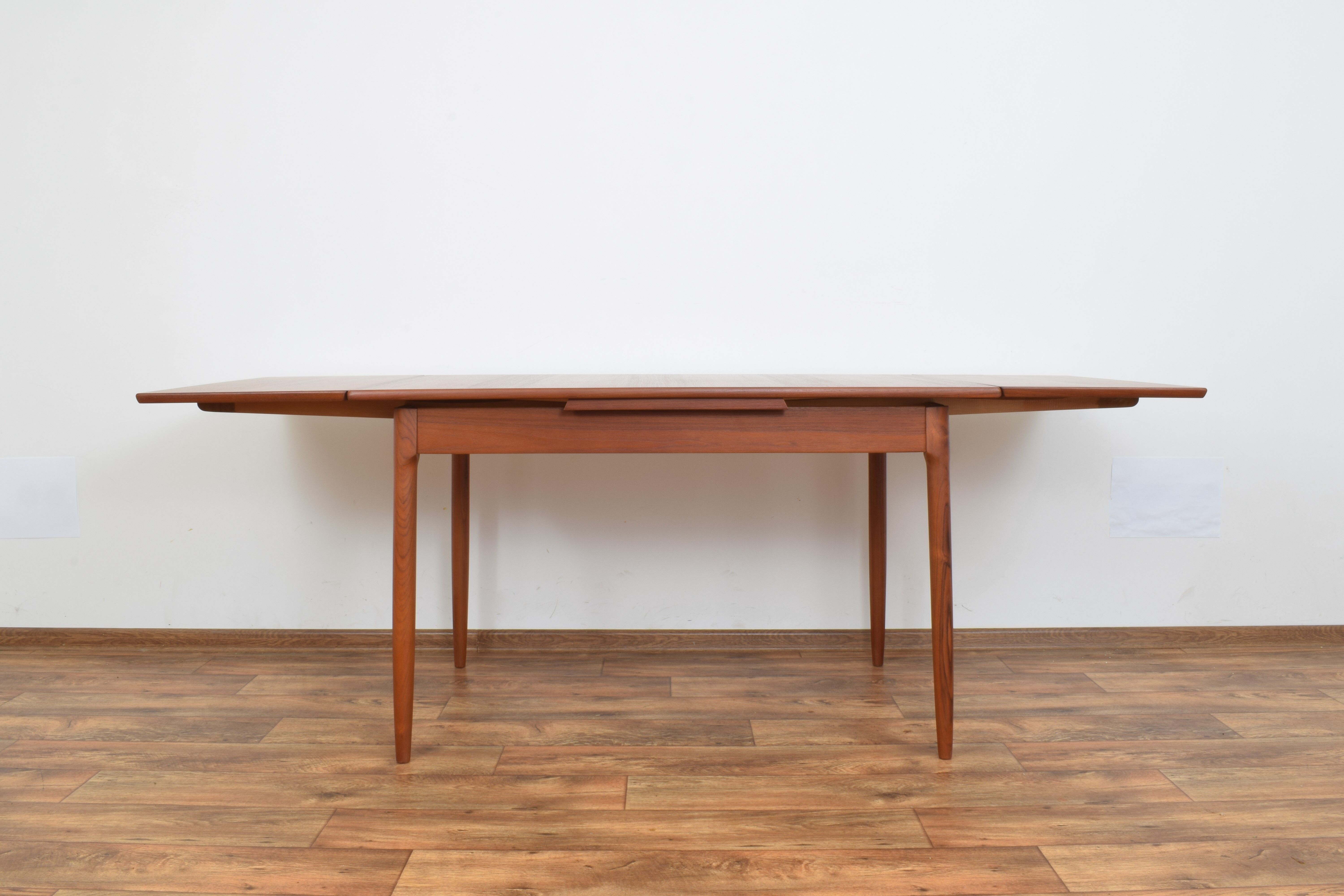 Mid-century danish teak extendable dining table, 1960s