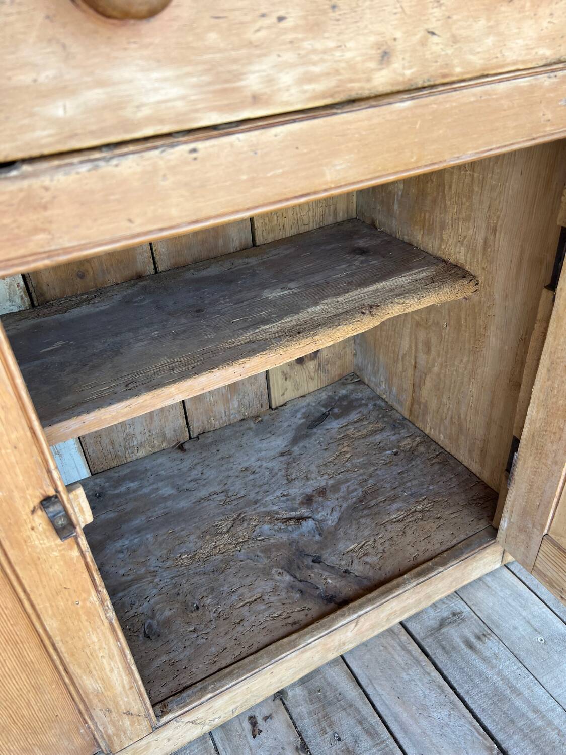 Grocery store furniture