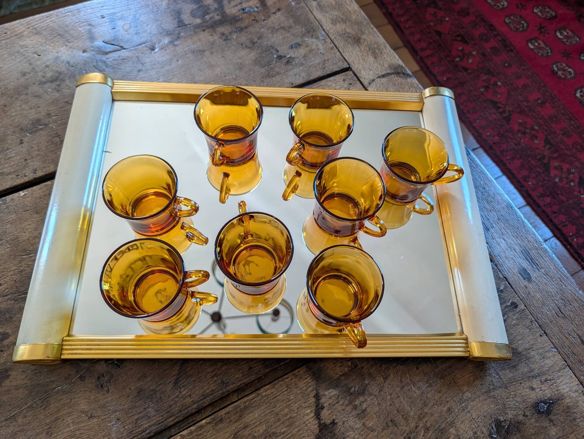 8 amber cups – golden light of the 70s