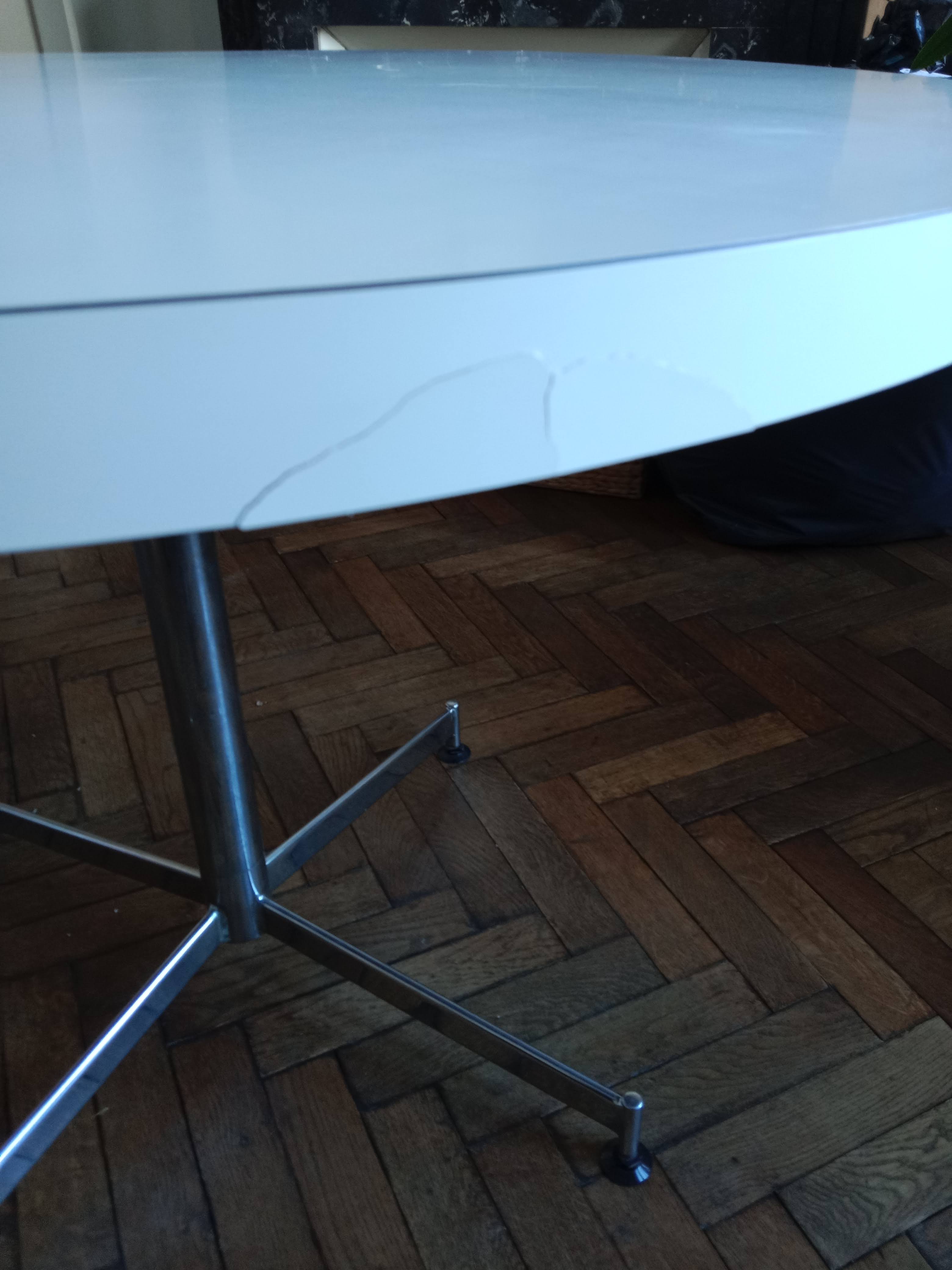 Table ronde blanche de cuisine