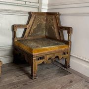 Pair of corner armchairs and an Orientalist bench in carved and polychrome wood from around 1900.