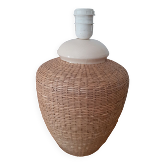 Ceramic lamp base and vegetable fiber
