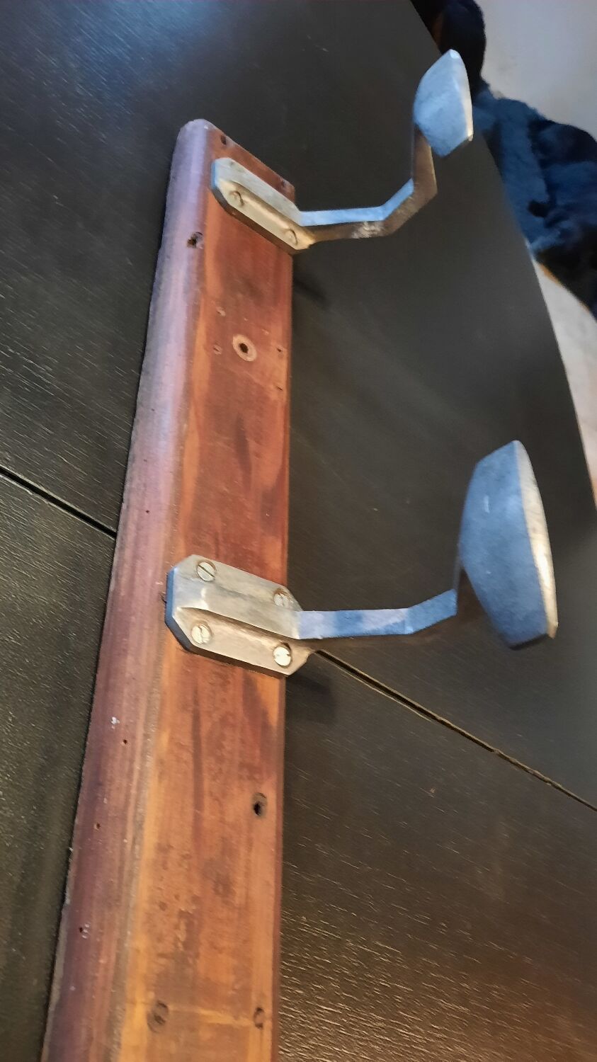 Wall-mounted coat rack 4 hooks