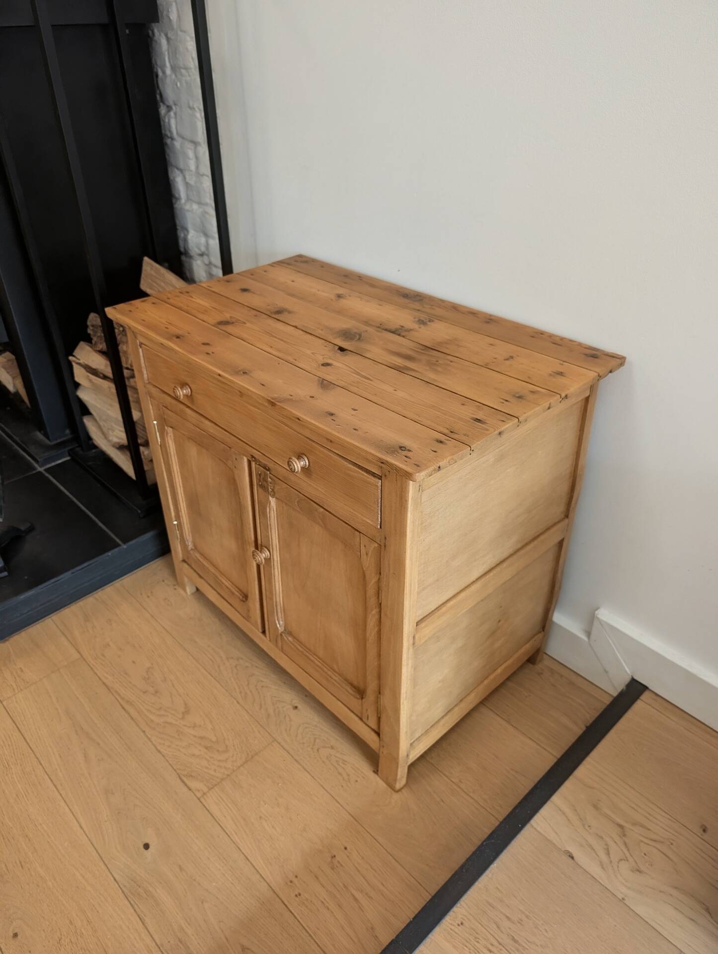 Vintage wooden renovated sideboard, 2 doors and 1 drawer.