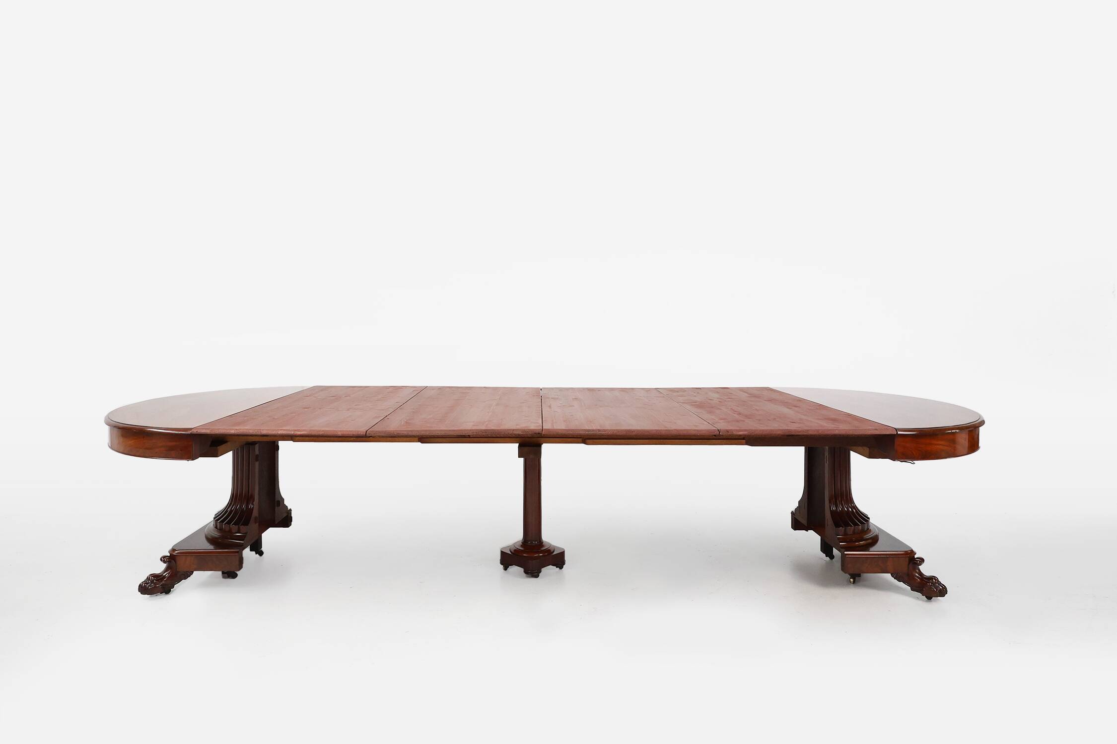 Extendable Antique English Dining Table in Victorian style, ca. 1830