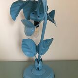 Ancienne lampe en forme plante en métal émaillé bleu
