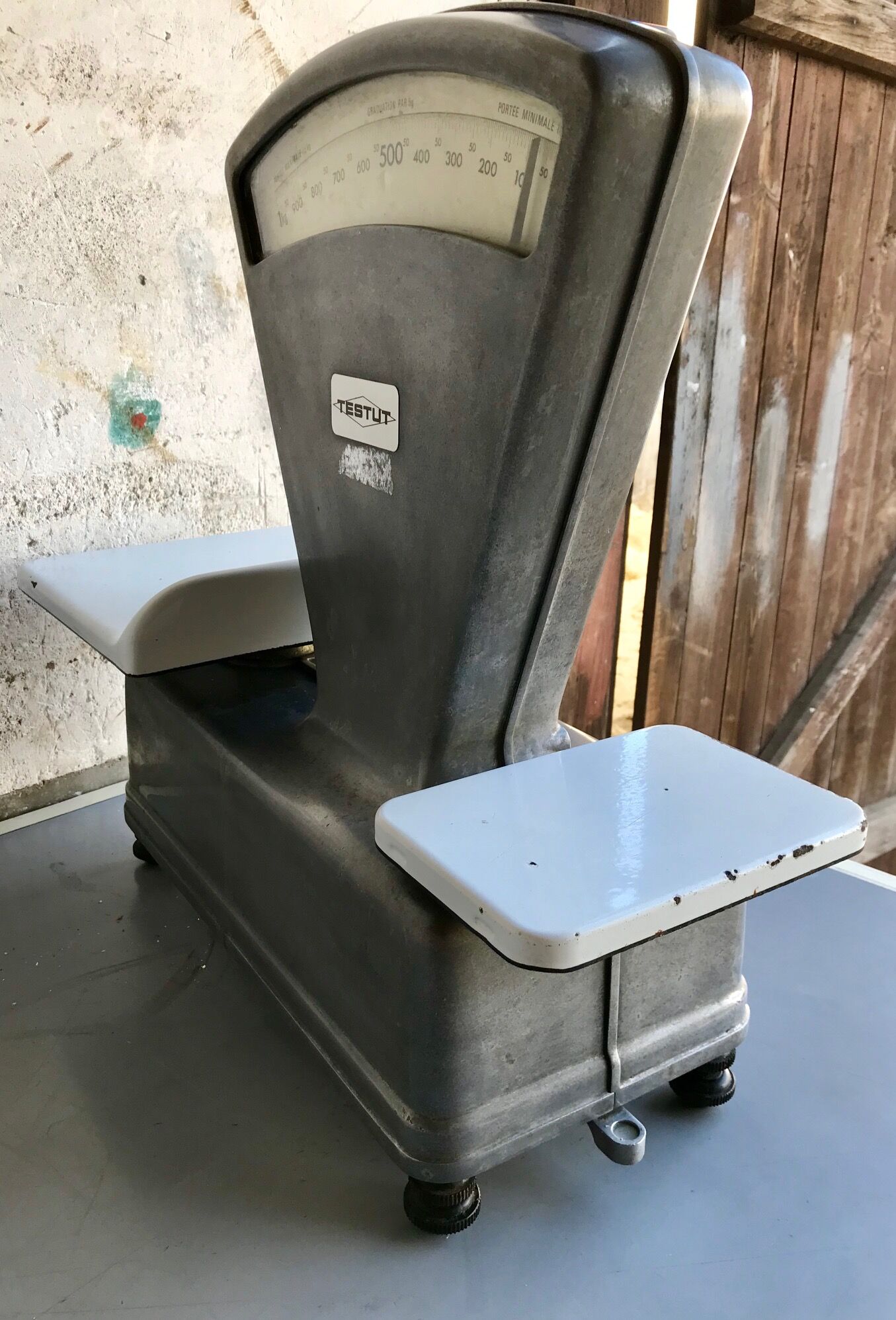 Testut counter scale