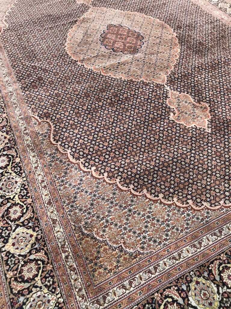 Carpet persian tabriz 202 x 307cm