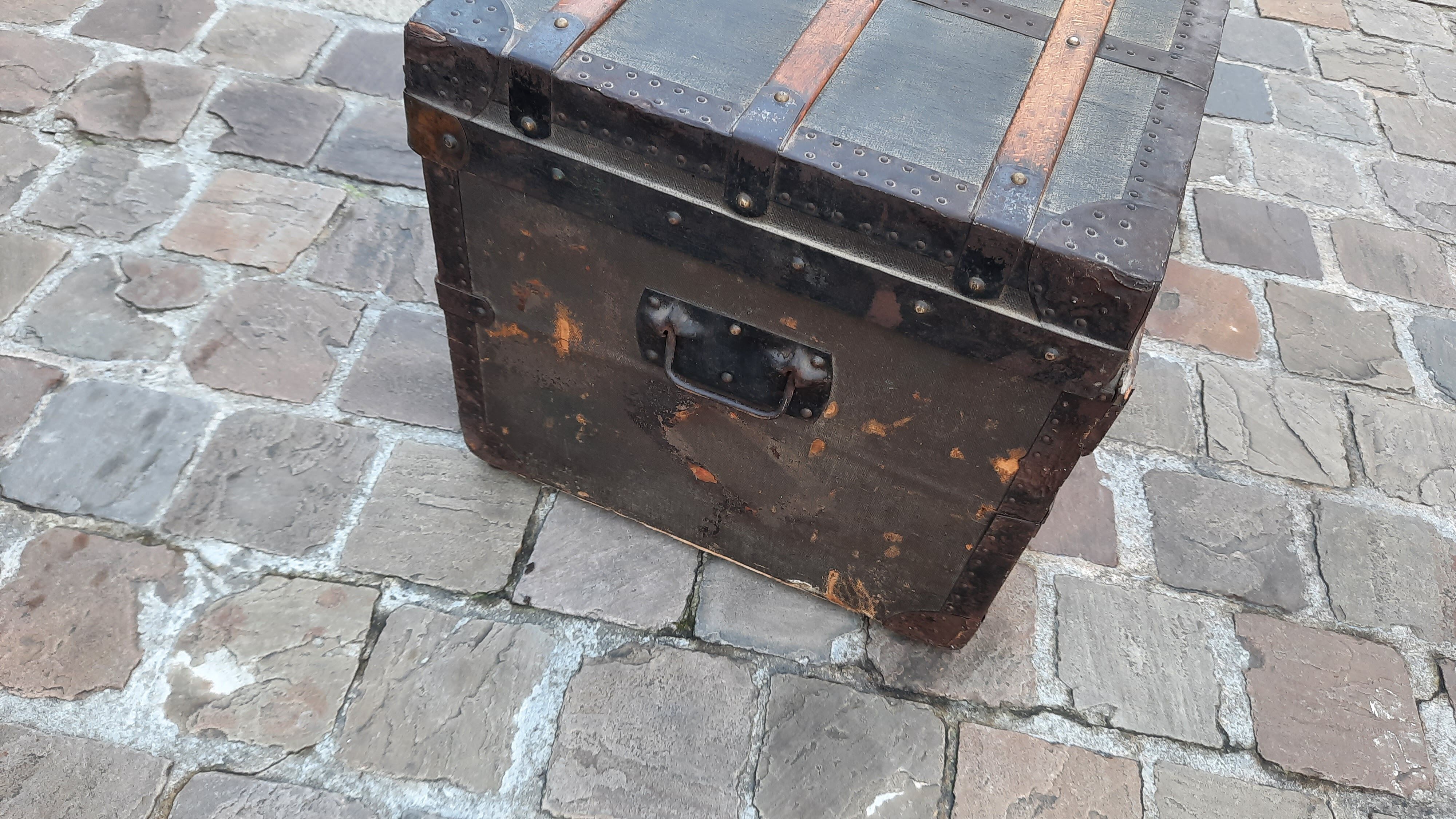 Travel malle of the 30s