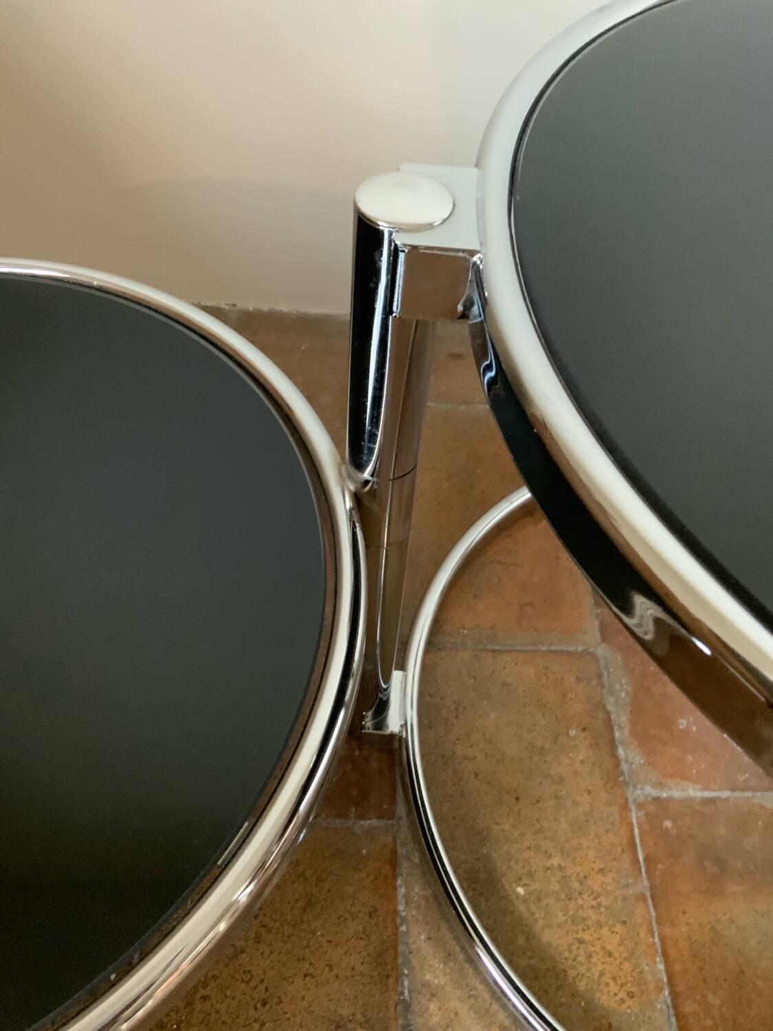 70' round coffee table