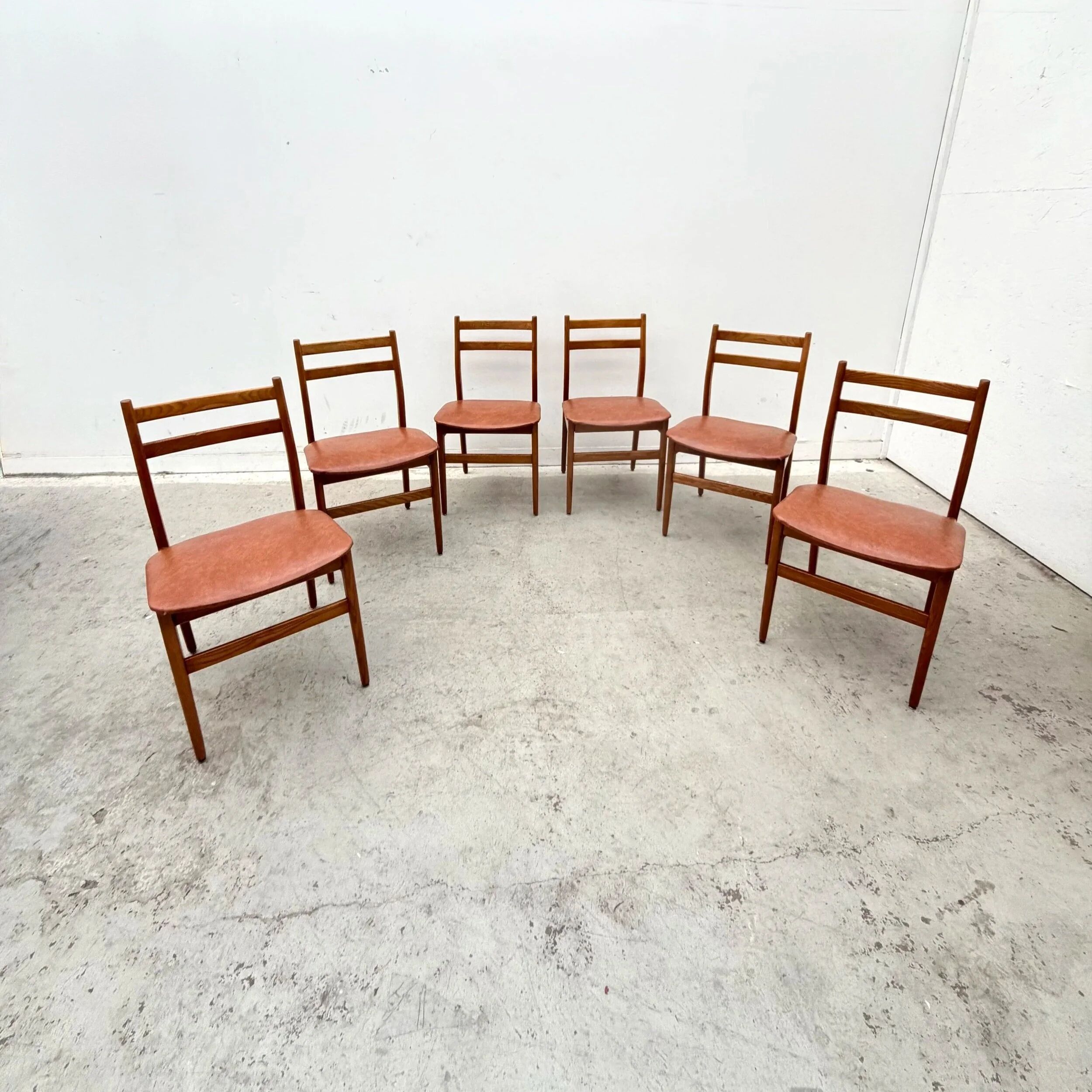 Ensemble de 6 chaises de style scandinave en hêtre, 1970