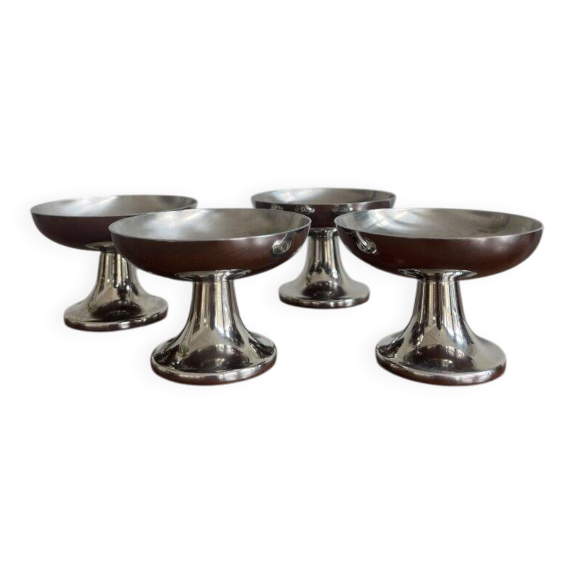 Coupes en acier inoxydable Alessi